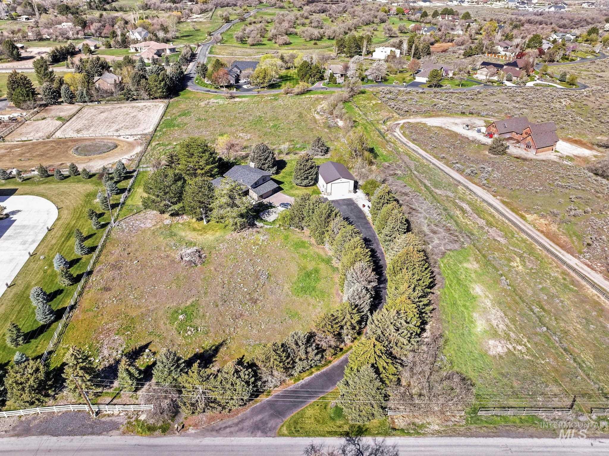 4055 N Canyon Ridge Dr, Twin Falls, Idaho 83301, 4 Bedrooms, 3 Bathrooms, Residential For Sale, Price $750,000,MLS 98981045