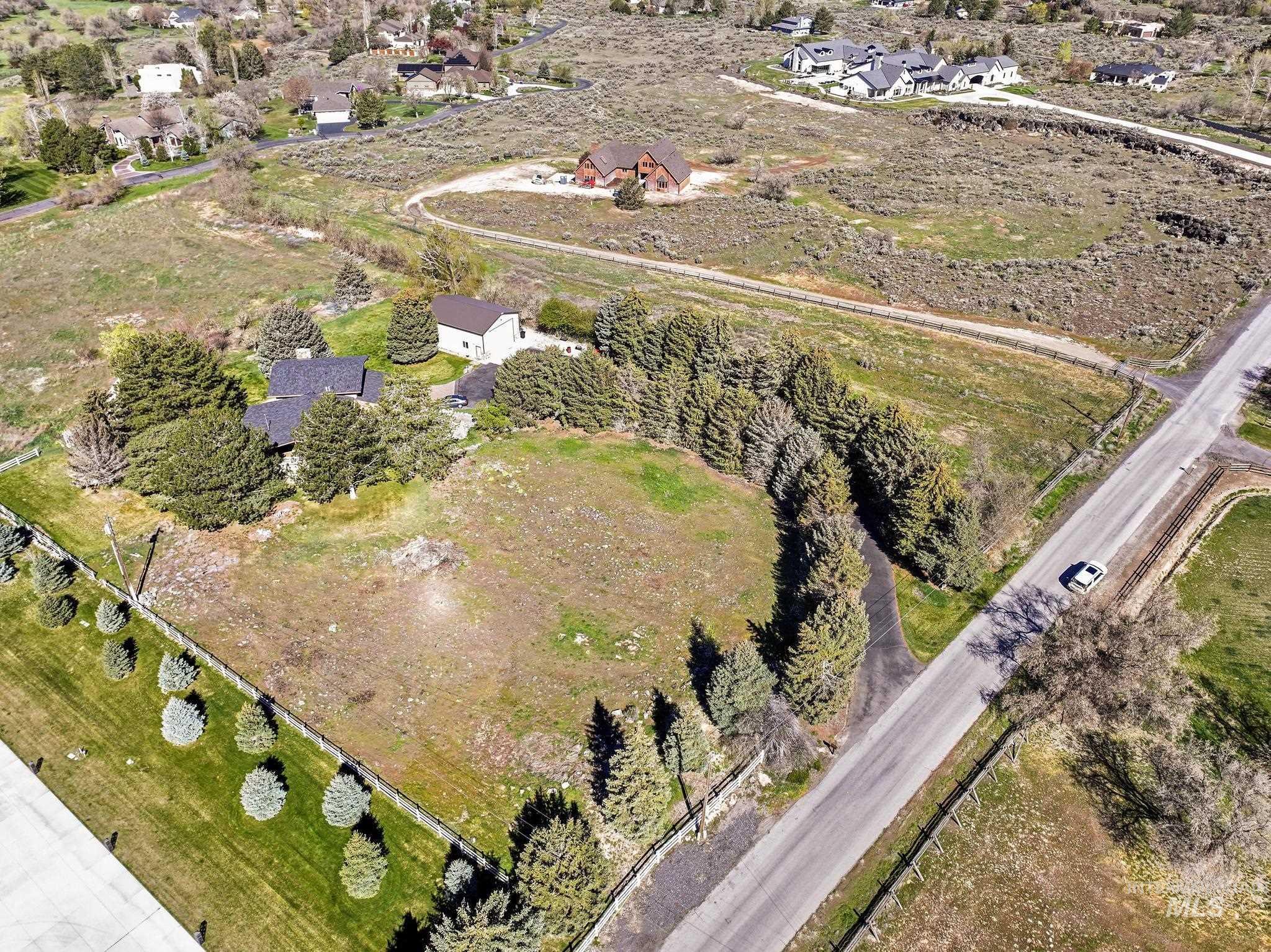 4055 N Canyon Ridge Dr, Twin Falls, Idaho 83301, 4 Bedrooms, 3 Bathrooms, Residential For Sale, Price $750,000,MLS 98981045