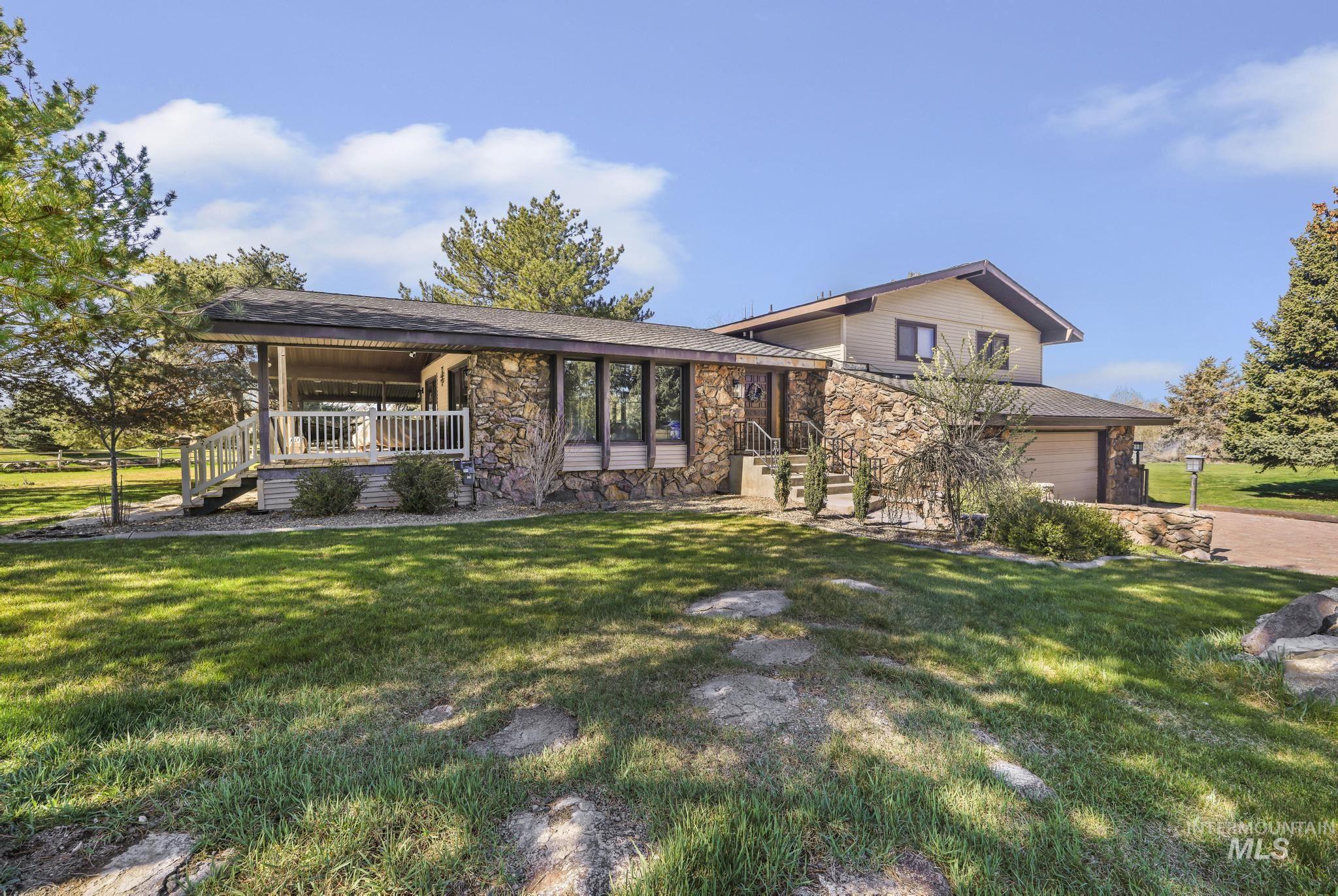 4055 N Canyon Ridge Dr, Twin Falls, Idaho 83301, 4 Bedrooms, 2 Bathrooms, Residential For Sale, Price $750,000, 98981045