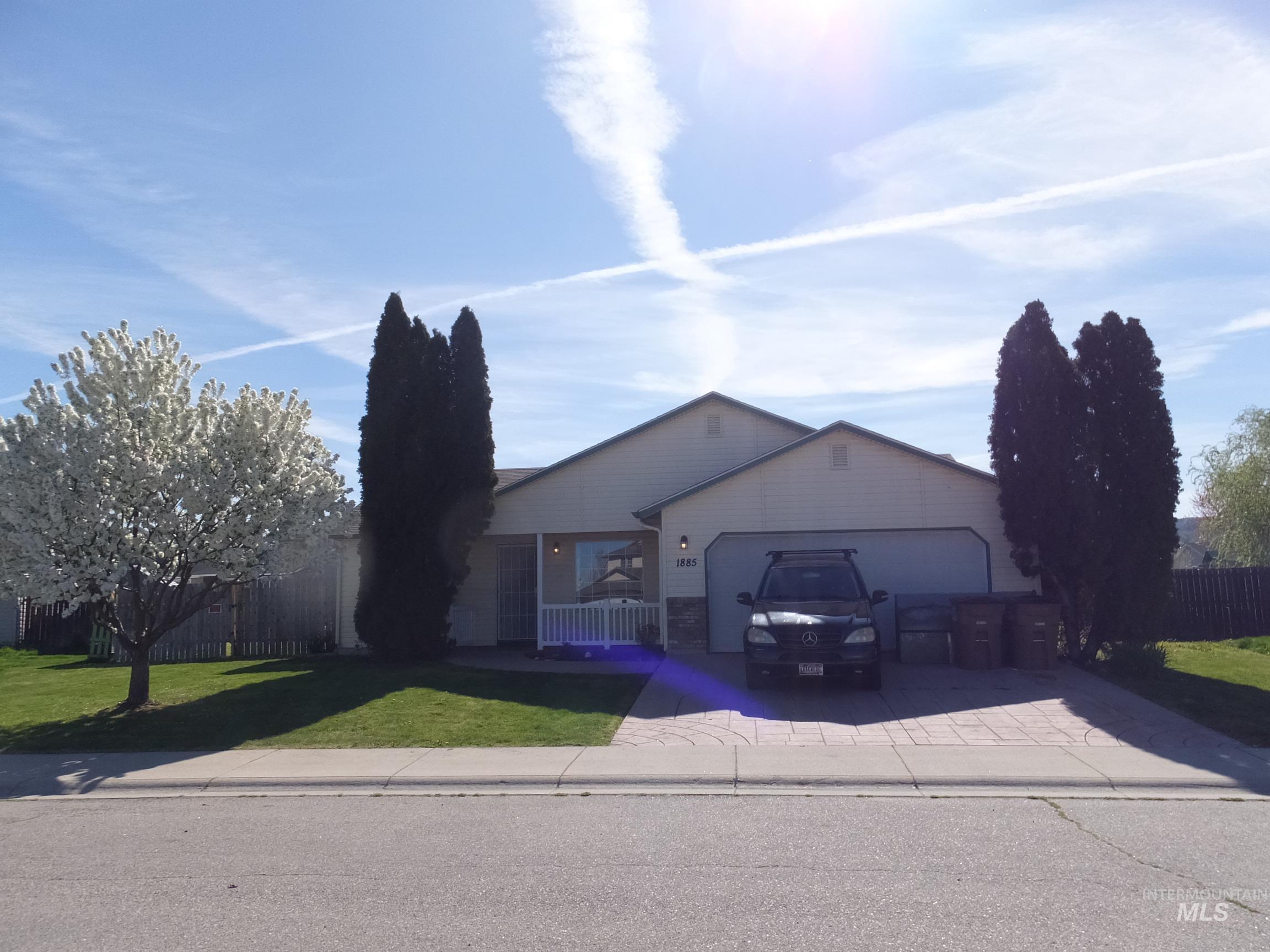 1885 Stone Dr, Emmett, Idaho 83617, 3 Bedrooms, 2 Bathrooms, Residential For Sale, Price $349,900, 98981047