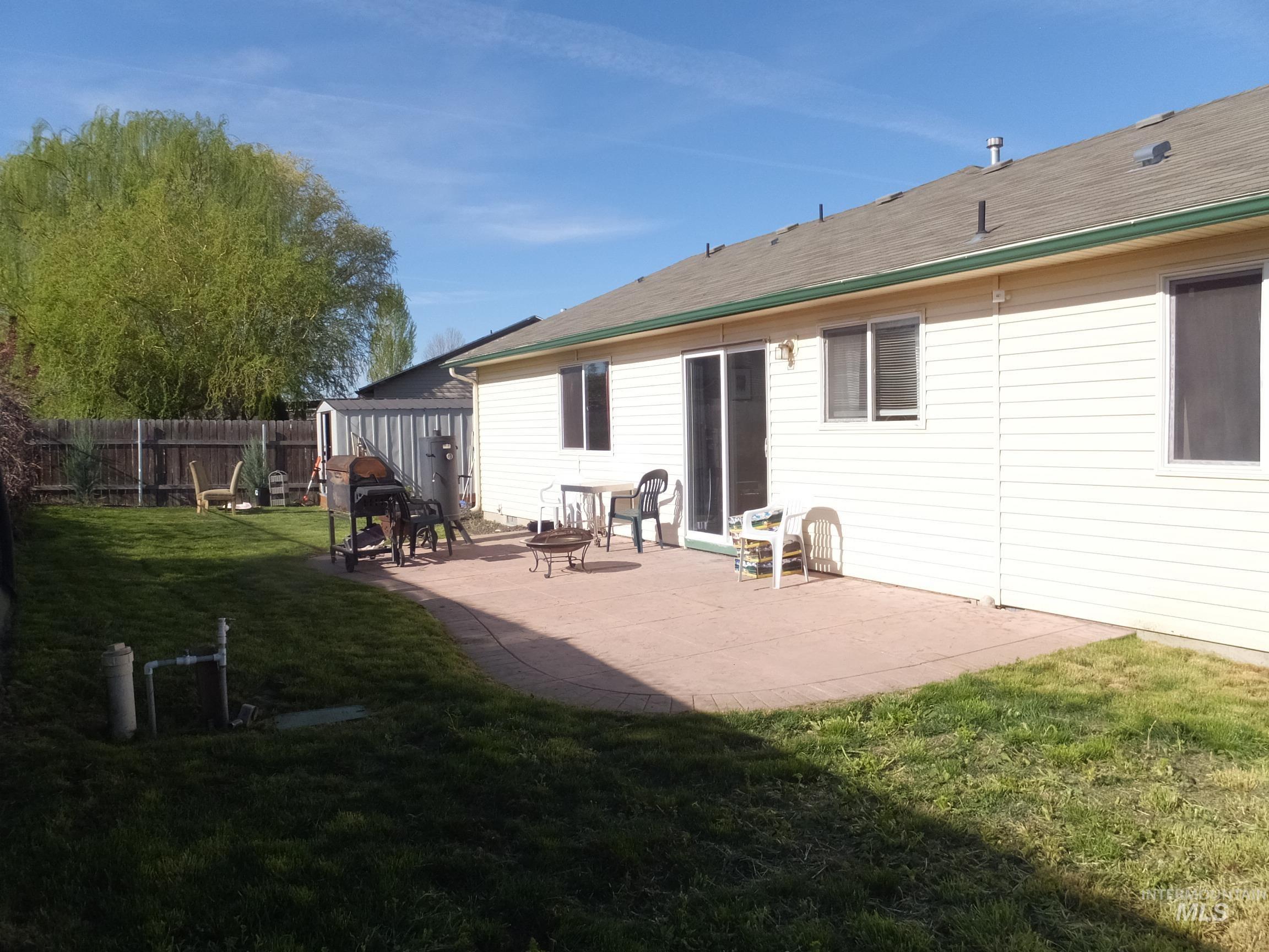 1885 Stone Dr, Emmett, Idaho 83617, 3 Bedrooms, 2 Bathrooms, Residential For Sale, Price $349,900, 98981047