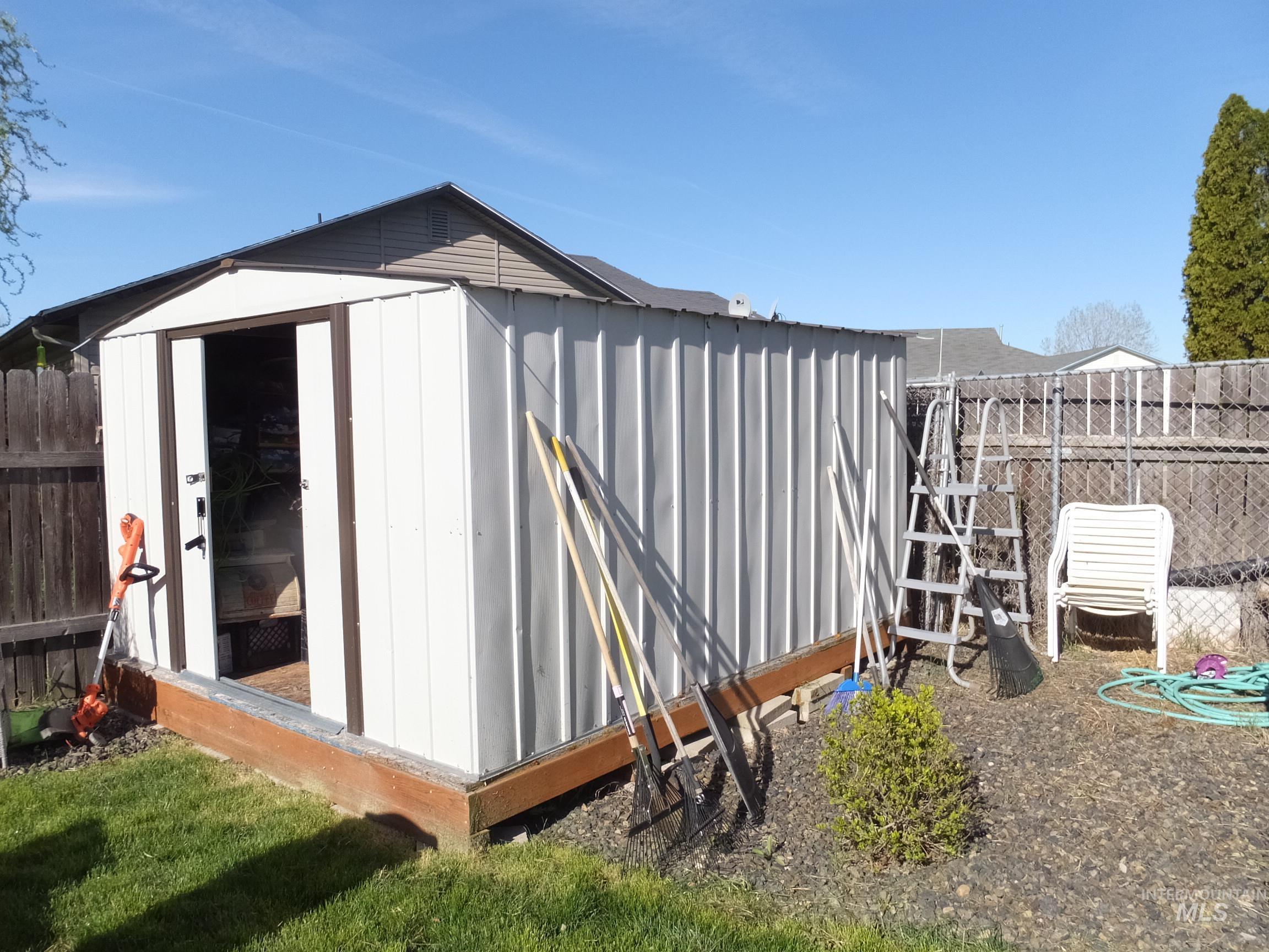 1885 Stone Dr, Emmett, Idaho 83617, 3 Bedrooms, 2 Bathrooms, Residential For Sale, Price $349,900, 98981047