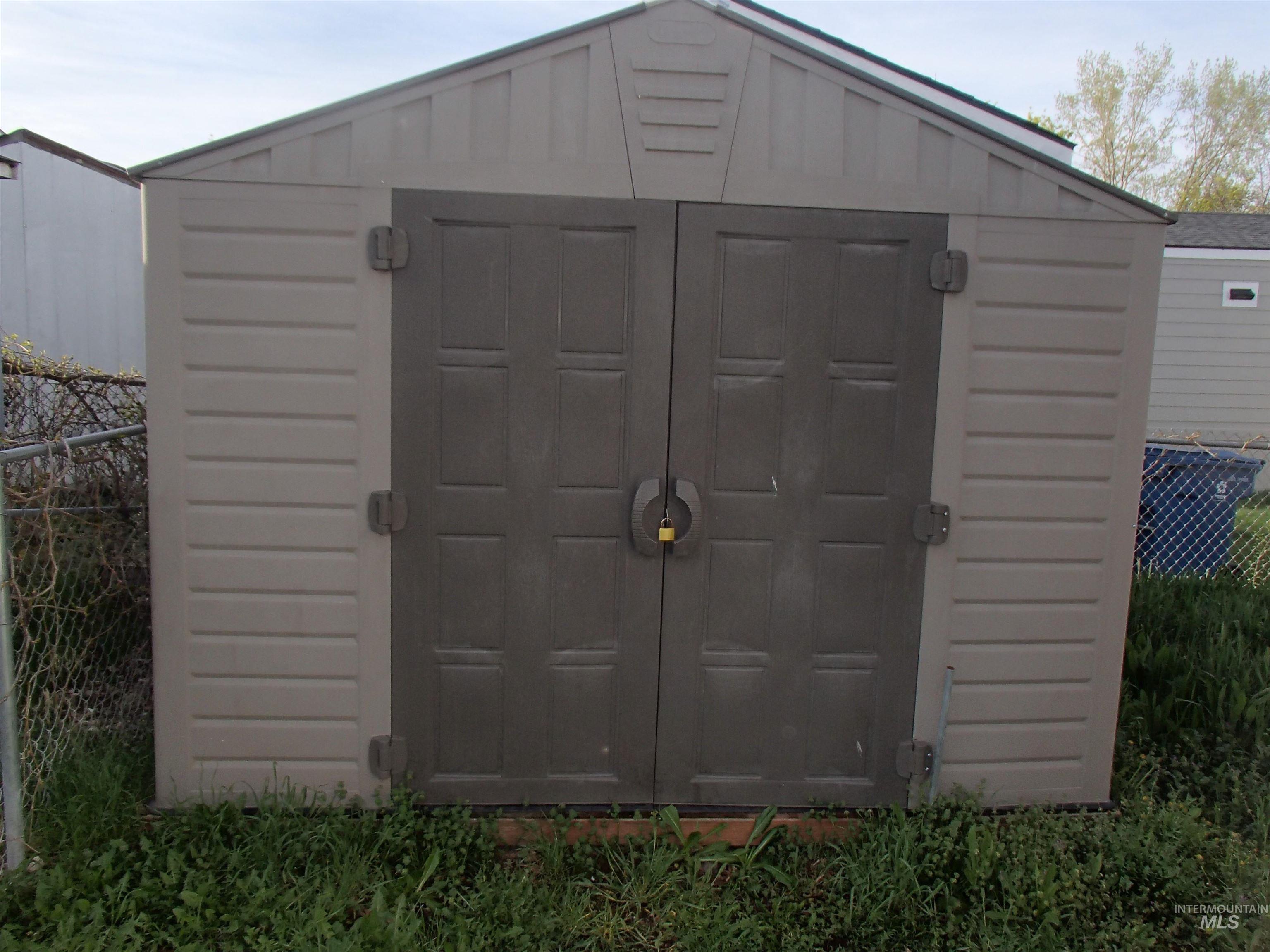 4117 Bear Valley, Nampa, Idaho 83687, 2 Bedrooms, 1 Bathroom, Residential For Sale, Price $114,900, 98981048