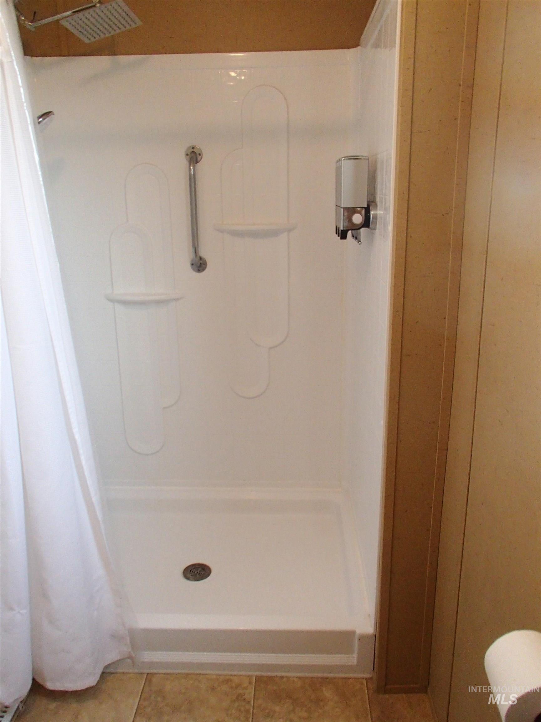 4117 Bear Valley, Nampa, Idaho 83687, 2 Bedrooms, 1 Bathroom, Residential For Sale, Price $114,900, 98981048