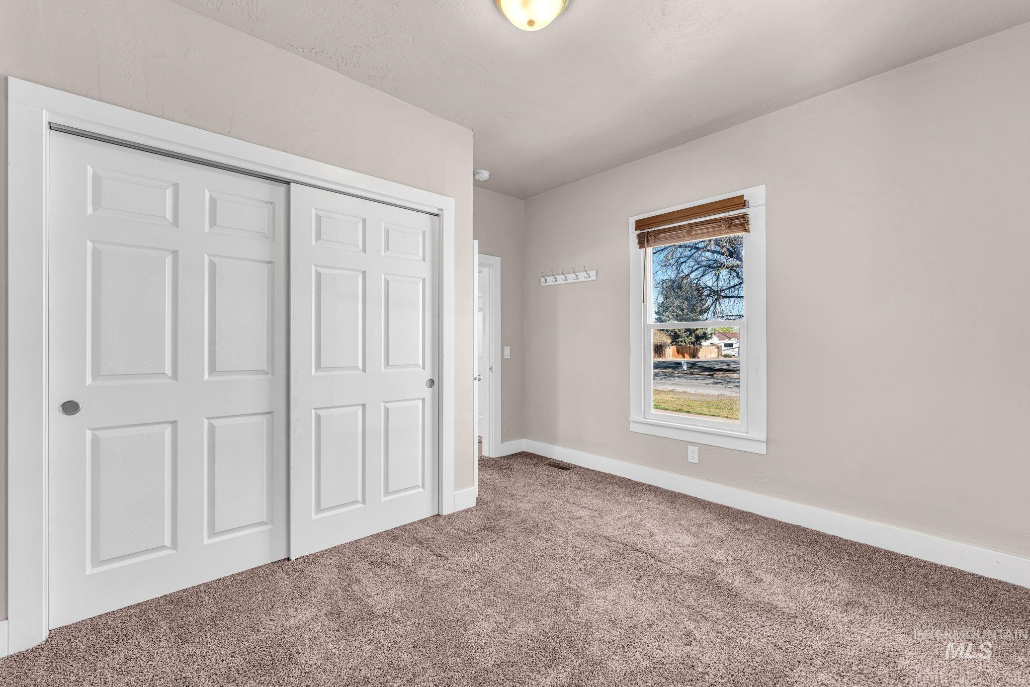 425 6th street, Filer, Idaho 83328, 2 Bedrooms, 1 Bathroom, Residential For Sale, Price $225,000, 98981050