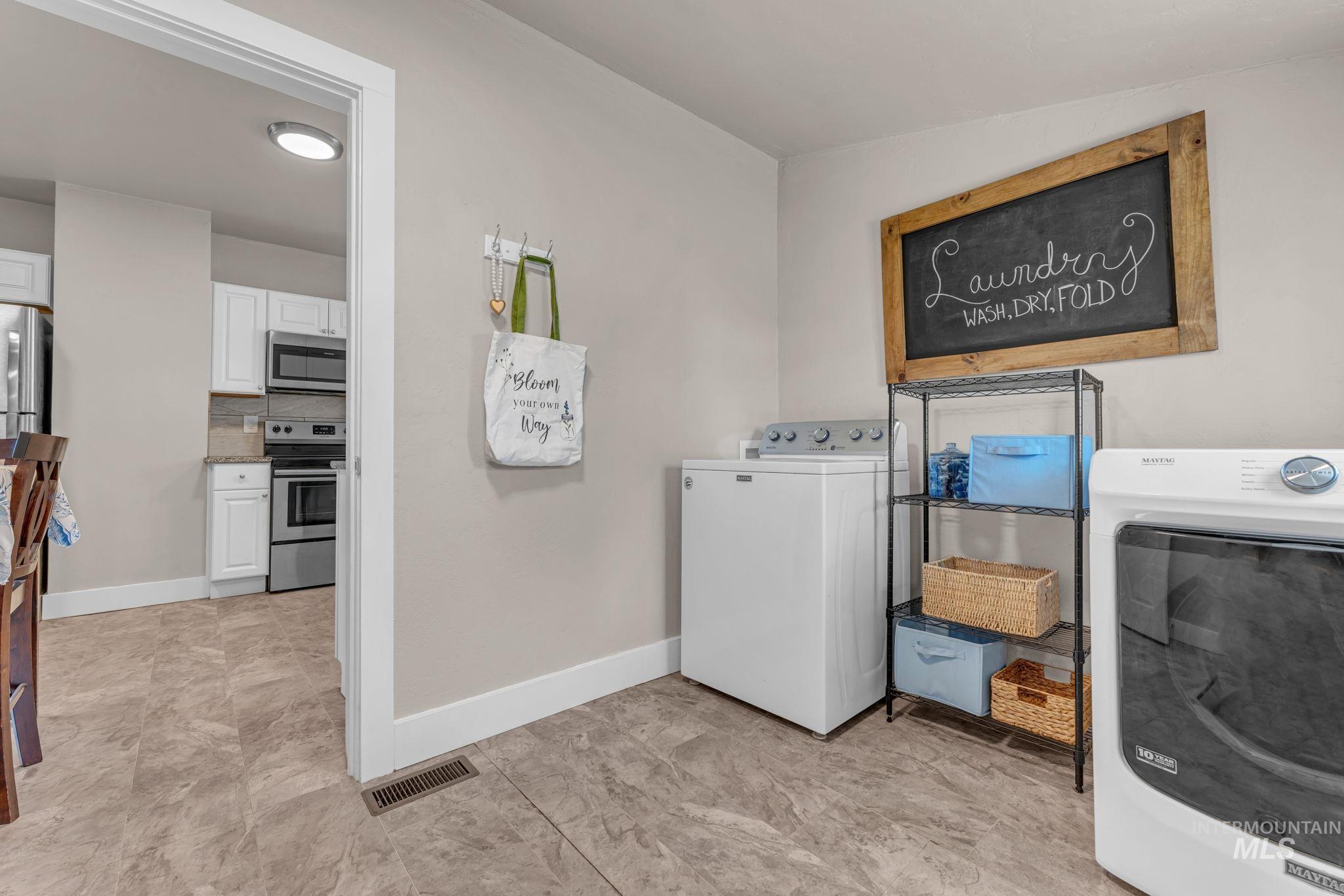 425 6th street, Filer, Idaho 83328, 2 Bedrooms, 1 Bathroom, Residential For Sale, Price $225,000, 98981050