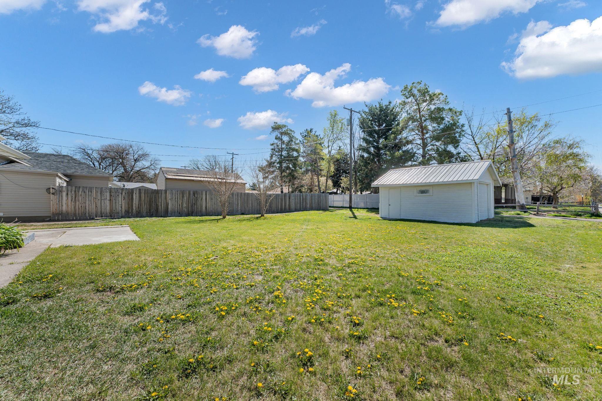 425 6th street, Filer, Idaho 83328, 2 Bedrooms, 1 Bathroom, Residential For Sale, Price $225,000, 98981050