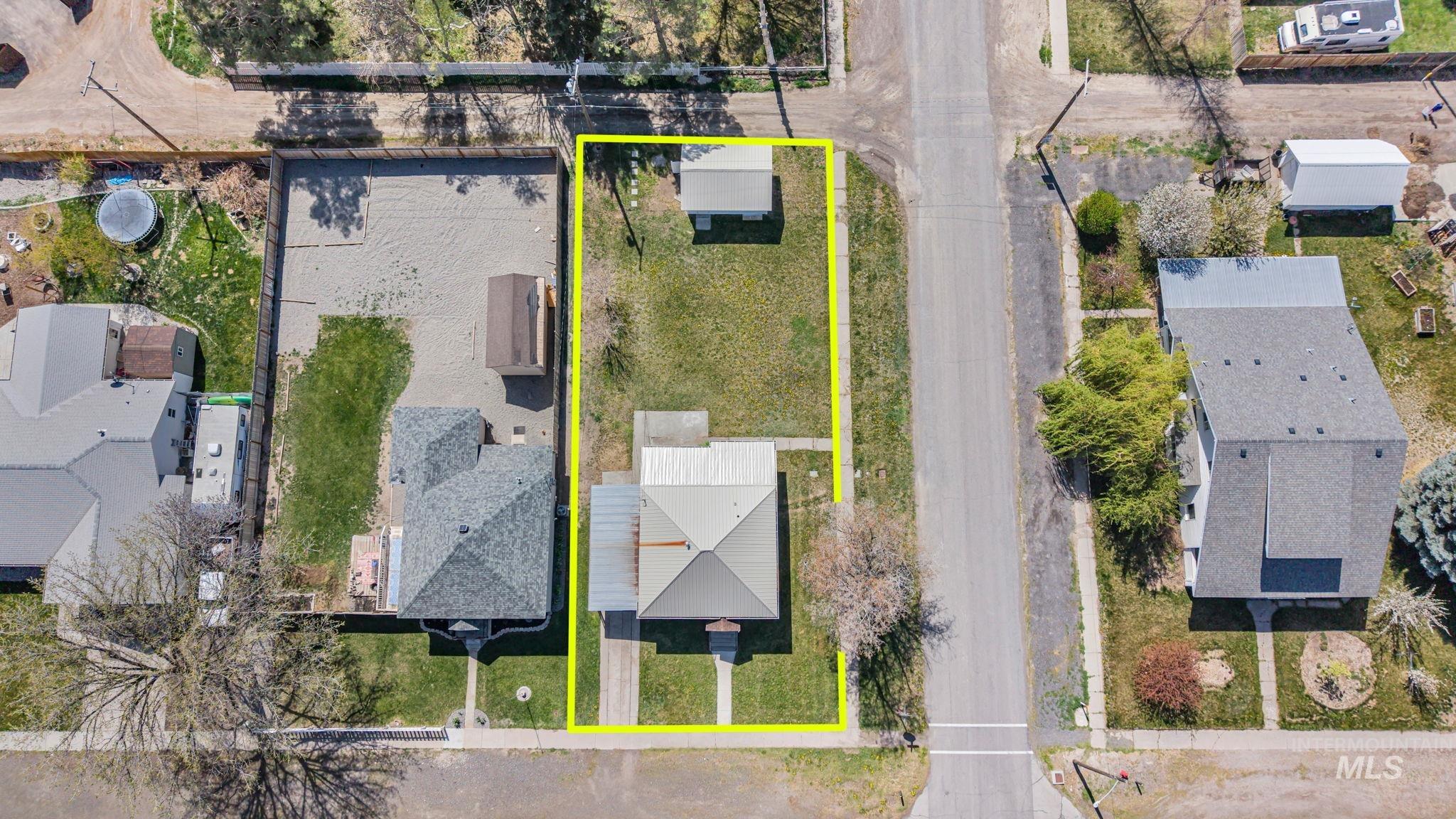 425 6th street, Filer, Idaho 83328, 2 Bedrooms, 1 Bathroom, Residential For Sale, Price $225,000, 98981050