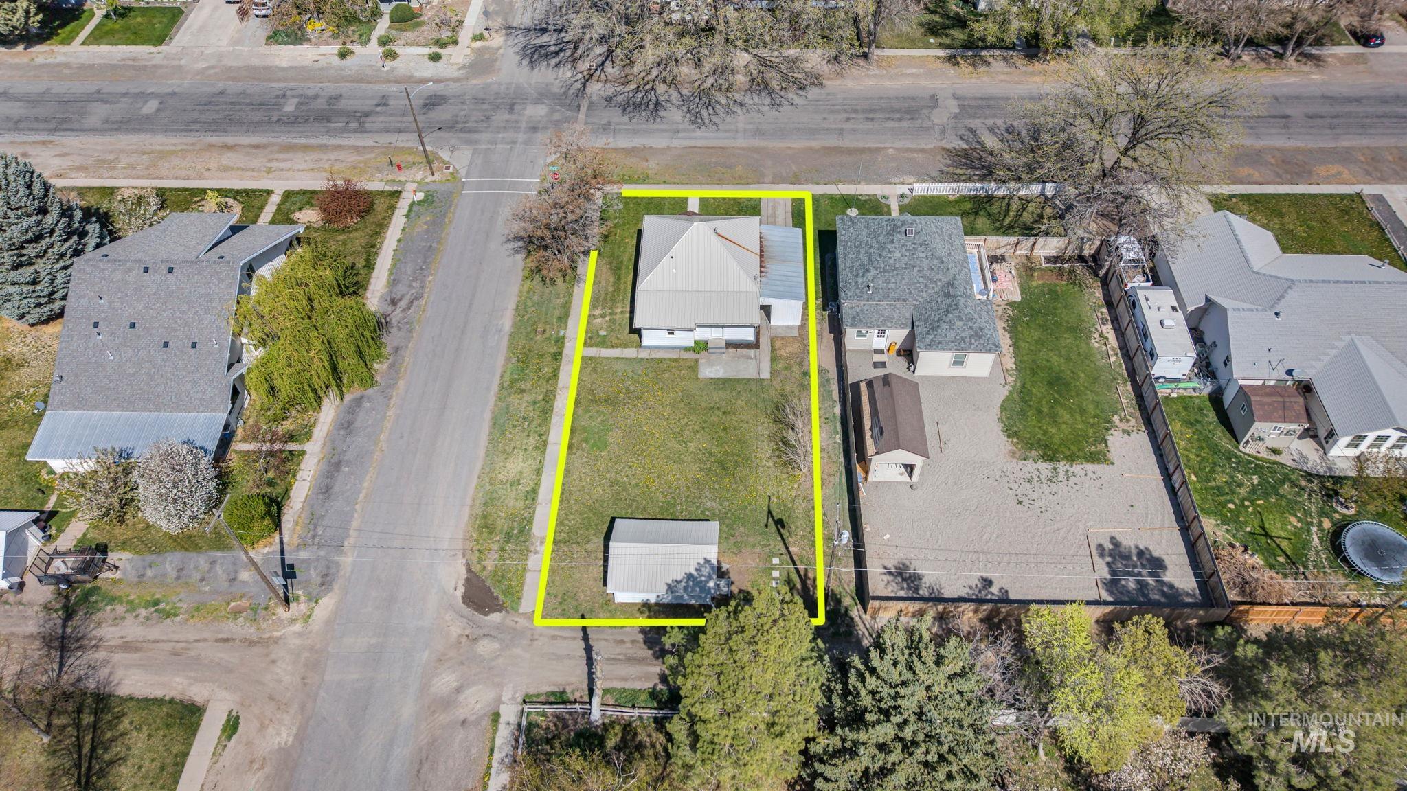 425 6th street, Filer, Idaho 83328, 2 Bedrooms, 1 Bathroom, Residential For Sale, Price $225,000, 98981050