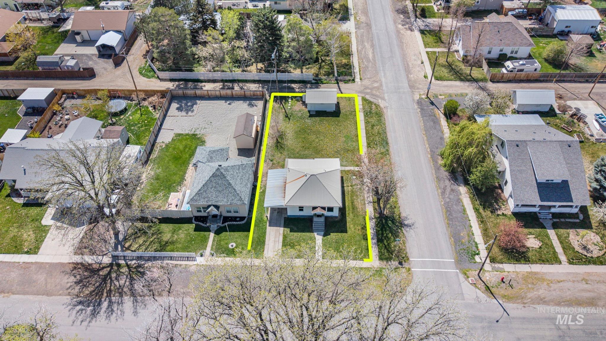 425 6th street, Filer, Idaho 83328, 2 Bedrooms, 1 Bathroom, Residential For Sale, Price $225,000, 98981050