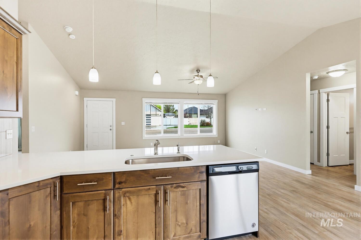 319 Magnolia Ave, Fruitland, Idaho 83619, 4 Bedrooms, 2 Bathrooms, Residential For Sale, Price $429,900,MLS 98981078