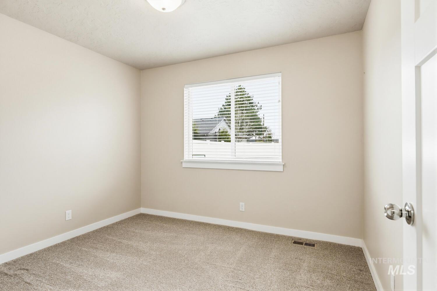 319 Magnolia Ave, Fruitland, Idaho 83619, 4 Bedrooms, 2 Bathrooms, Residential For Sale, Price $429,900,MLS 98981078