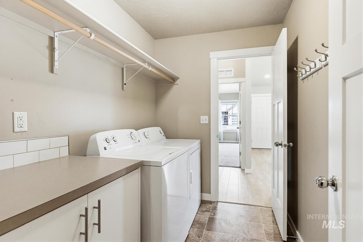 319 Magnolia Ave, Fruitland, Idaho 83619, 4 Bedrooms, 2 Bathrooms, Residential For Sale, Price $429,900,MLS 98981078