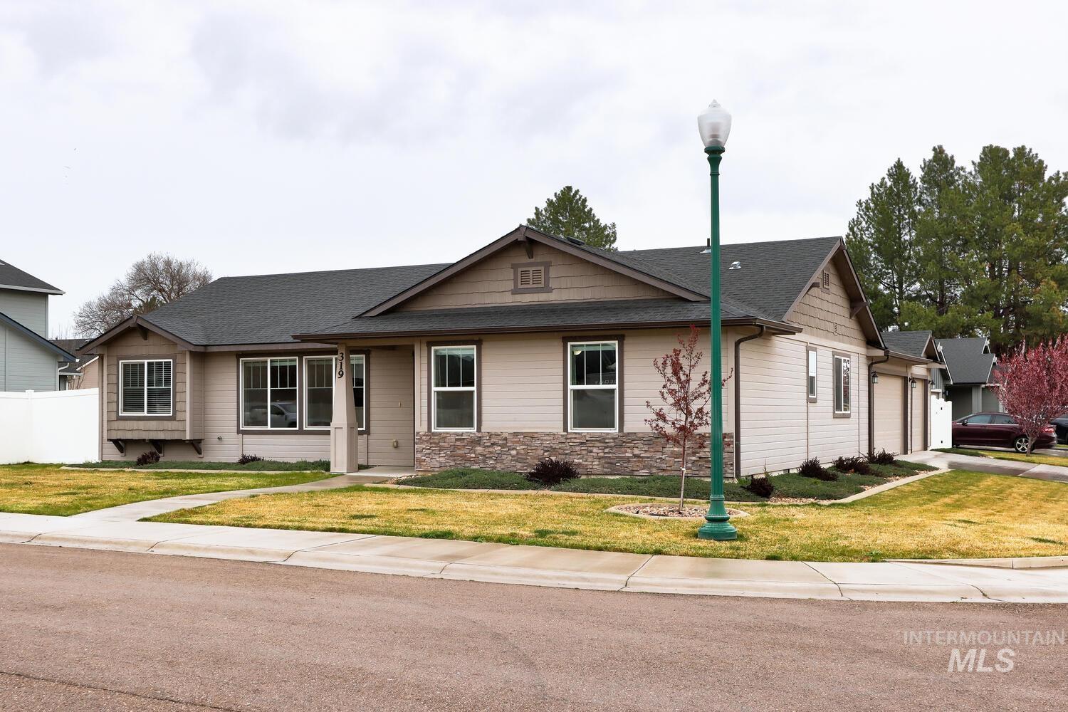 319 Magnolia Ave, Fruitland, Idaho 83619, 4 Bedrooms, 2 Bathrooms, Residential For Sale, Price $429,900, 98981078