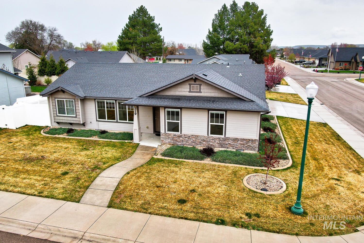 319 Magnolia Ave, Fruitland, Idaho 83619, 4 Bedrooms, 2 Bathrooms, Residential For Sale, Price $429,900, 98981078