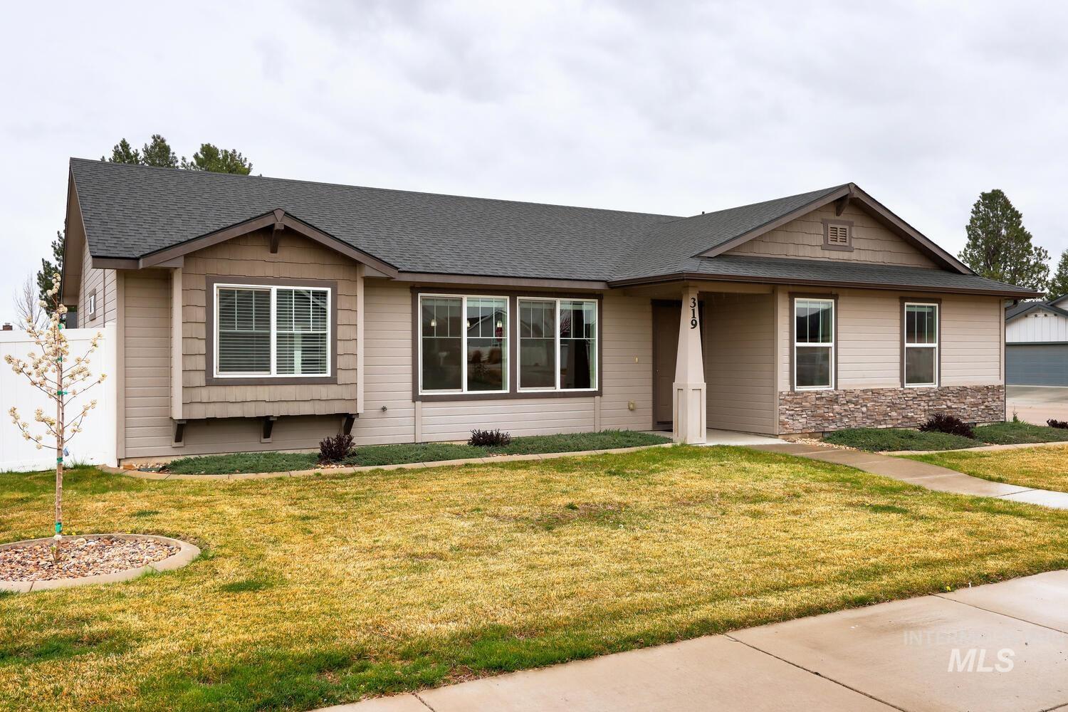 319 Magnolia Ave, Fruitland, Idaho 83619, 4 Bedrooms, 2 Bathrooms, Residential For Sale, Price $429,900, 98981078