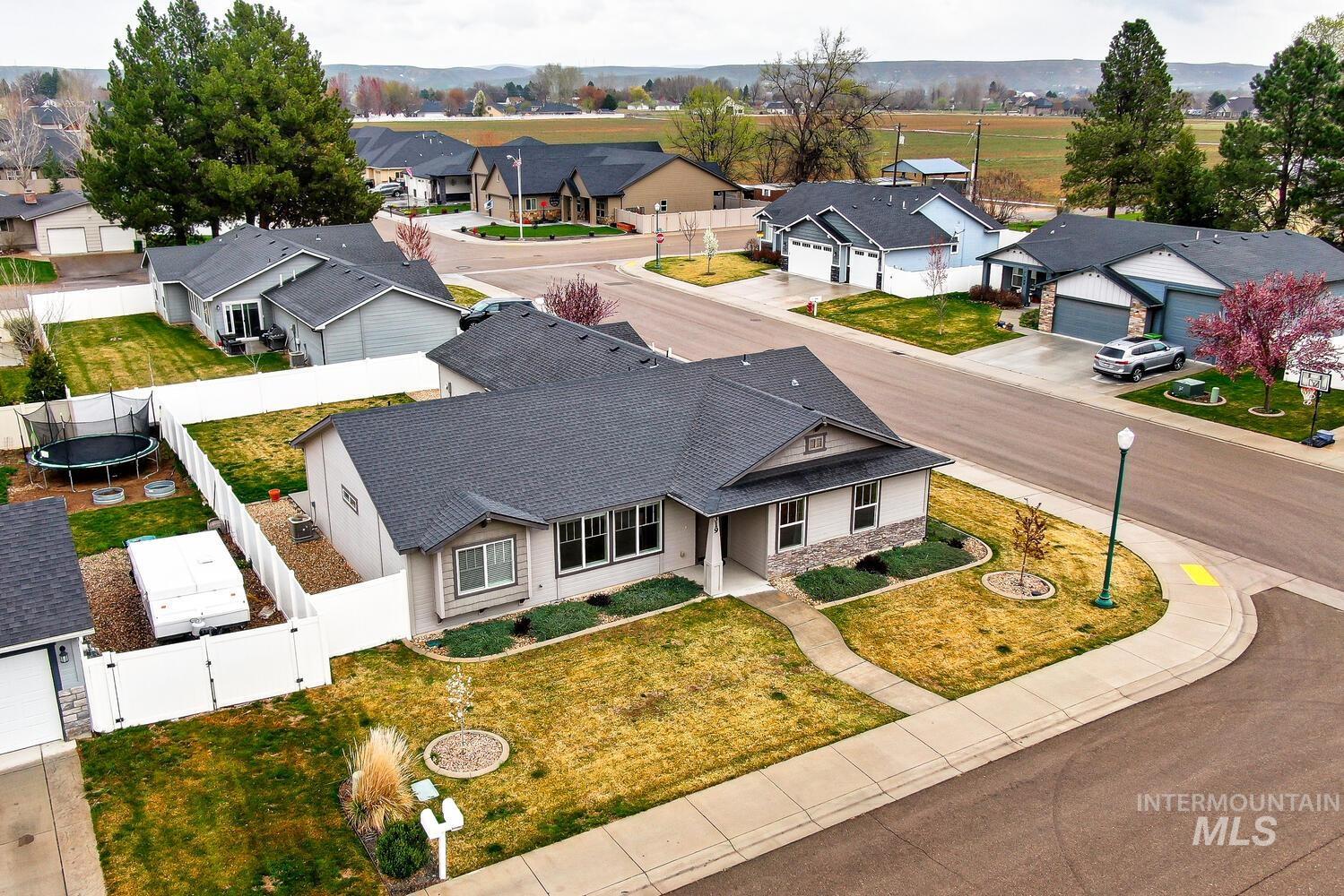 319 Magnolia Ave, Fruitland, Idaho 83619, 4 Bedrooms, 2 Bathrooms, Residential For Sale, Price $429,900, 98981078