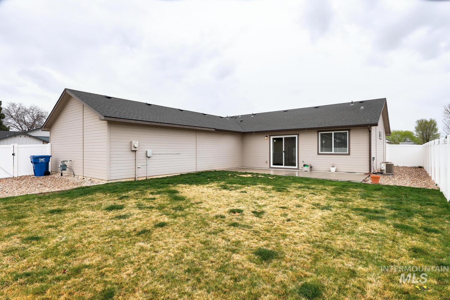 319 Magnolia Ave, Fruitland, Idaho 83619, 4 Bedrooms, 2 Bathrooms, Residential For Sale, Price $429,900, 98981078