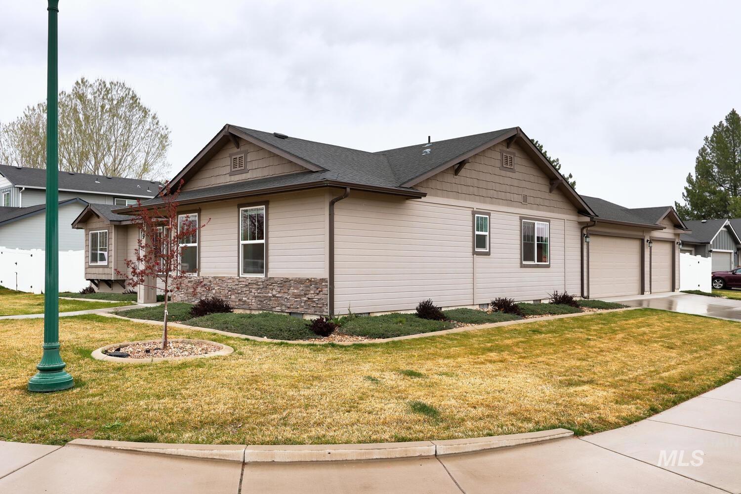 319 Magnolia Ave, Fruitland, Idaho 83619, 4 Bedrooms, 2 Bathrooms, Residential For Sale, Price $429,900, 98981078