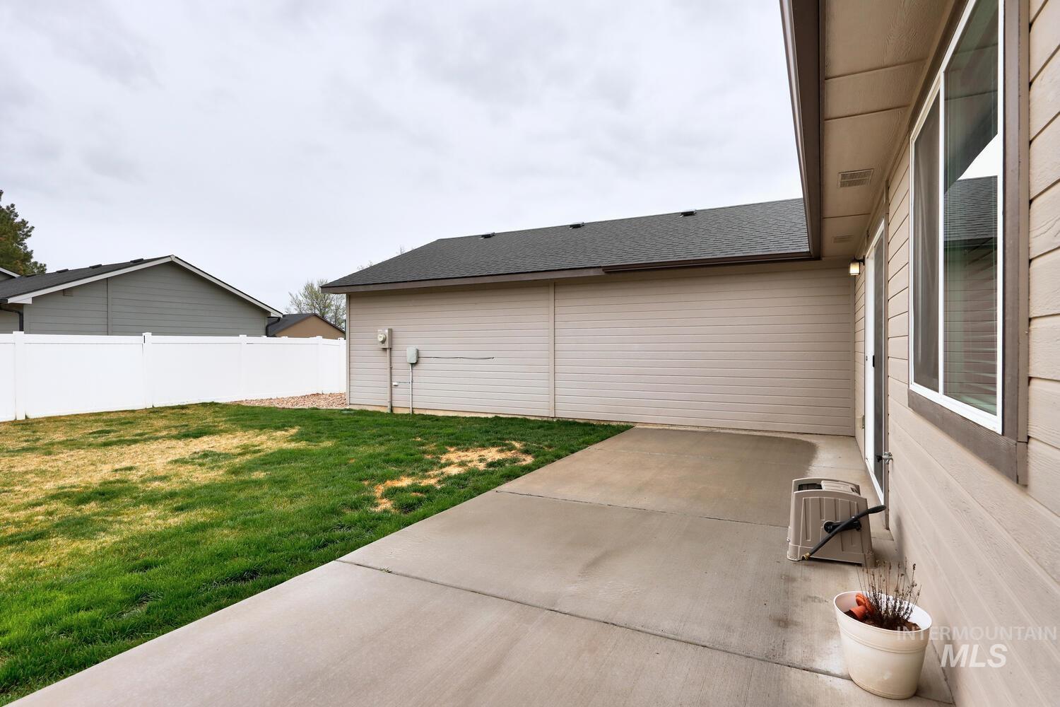 319 Magnolia Ave, Fruitland, Idaho 83619, 4 Bedrooms, 2 Bathrooms, Residential For Sale, Price $429,900, 98981078