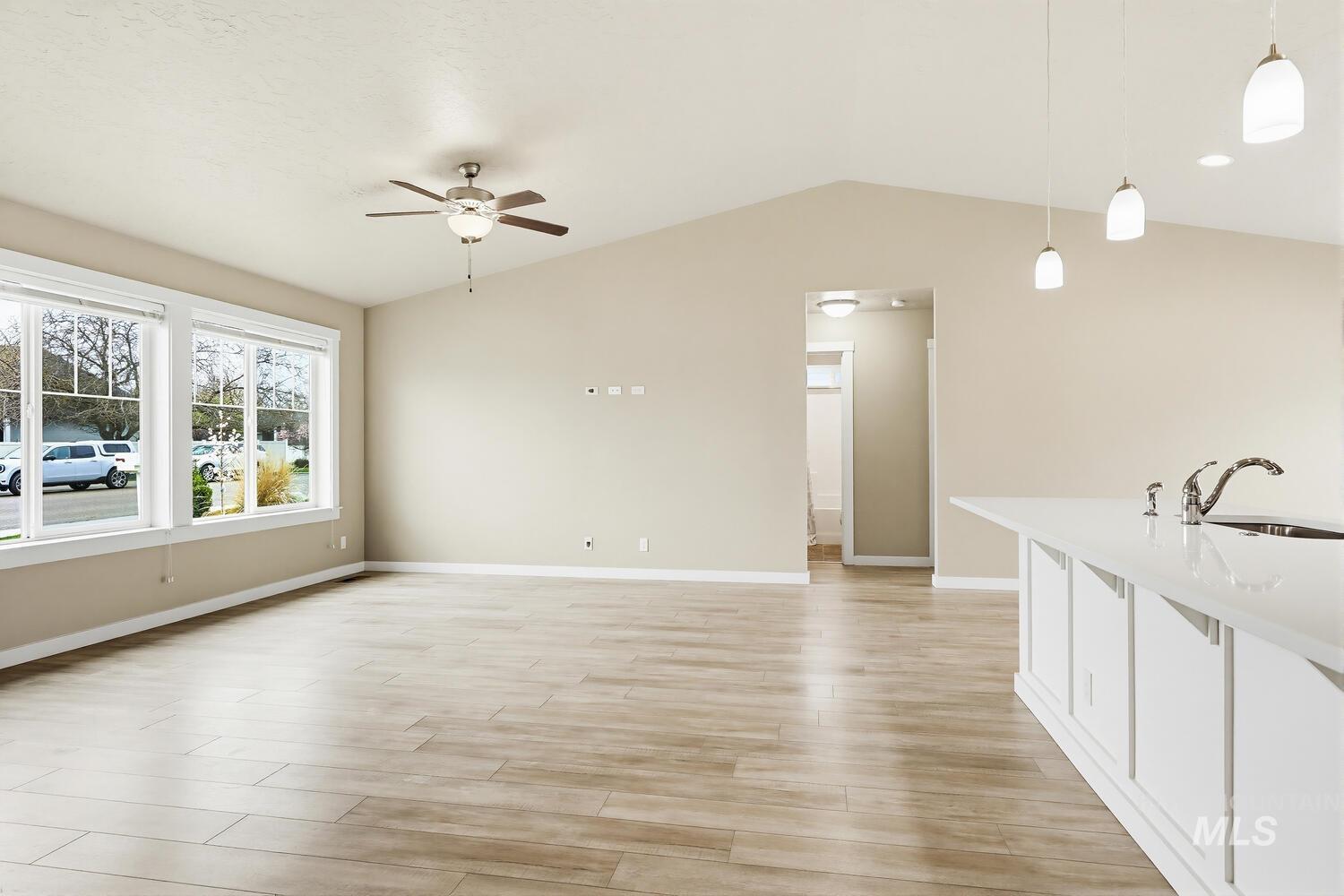 319 Magnolia Ave, Fruitland, Idaho 83619, 4 Bedrooms, 2 Bathrooms, Residential For Sale, Price $429,900,MLS 98981078