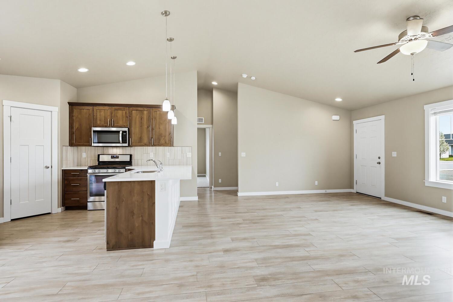 319 Magnolia Ave, Fruitland, Idaho 83619, 4 Bedrooms, 2 Bathrooms, Residential For Sale, Price $429,900, 98981078