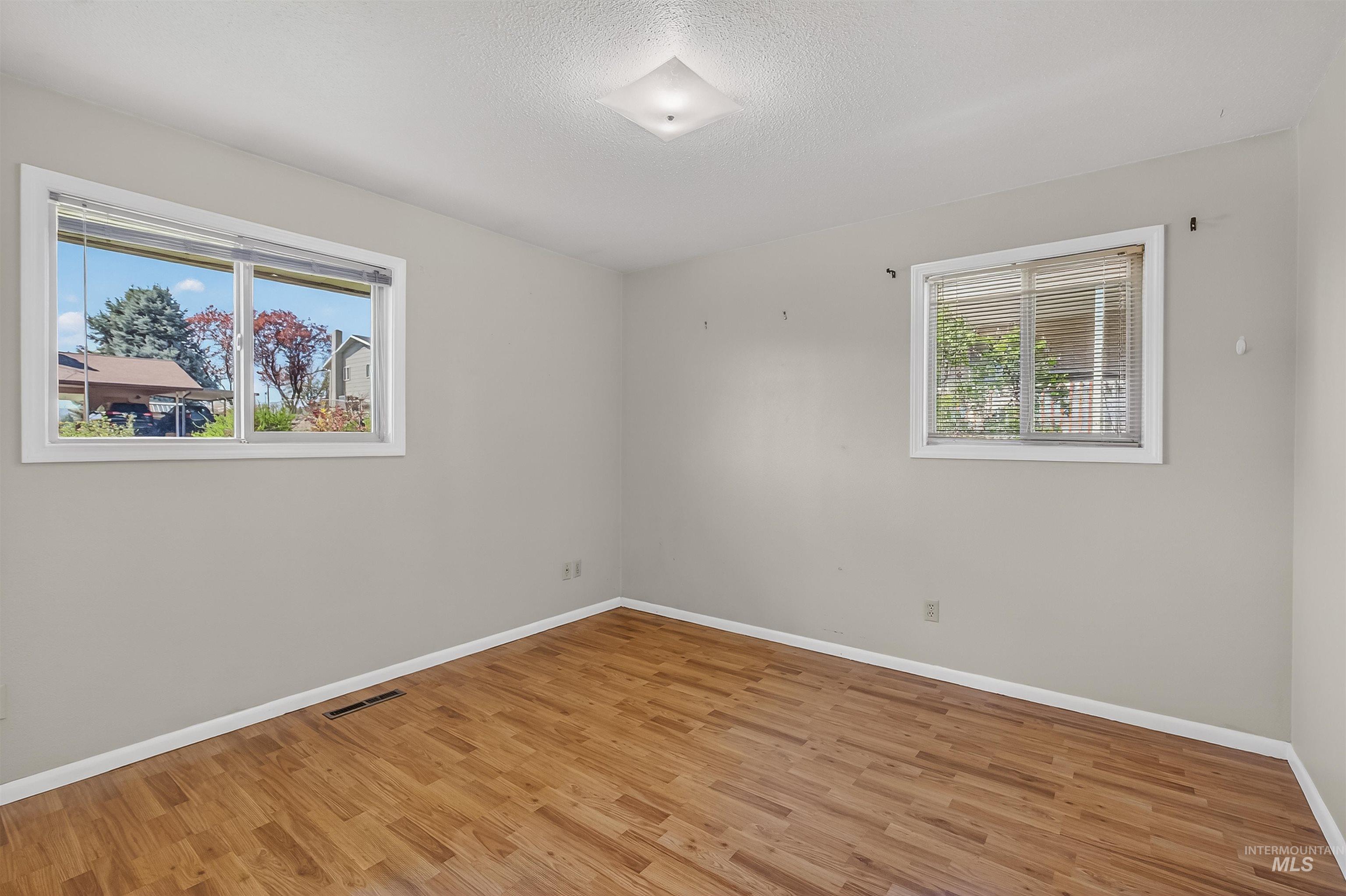 1212 21st Avenue, Clarkston, Washington 99403, 3 Bedrooms, 2 Bathrooms, Residential For Sale, Price $395,000, 98981079