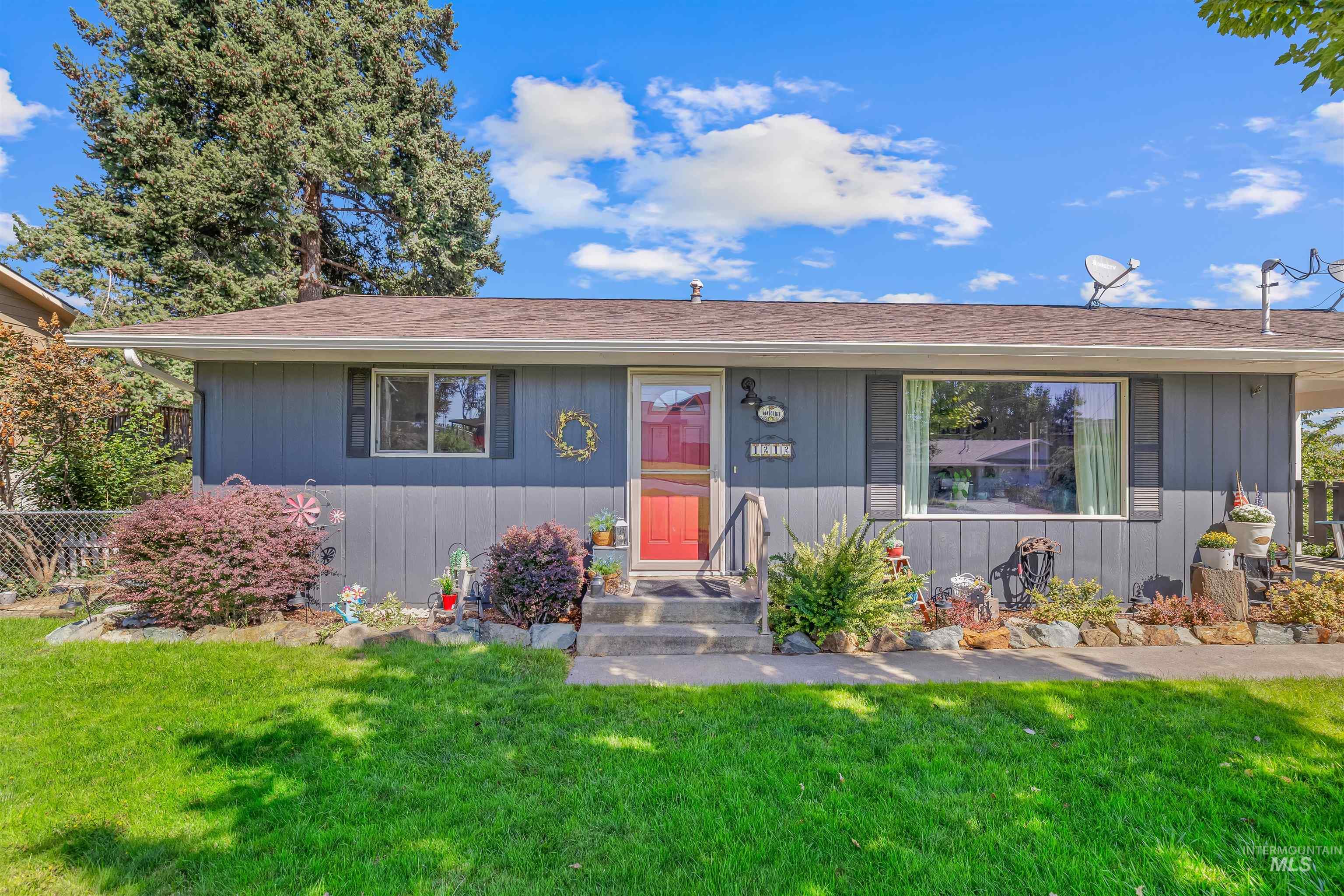 1212 21st Avenue, Clarkston, Washington 99403, 3 Bedrooms, 2 Bathrooms, Residential For Sale, Price $395,000, 98981079