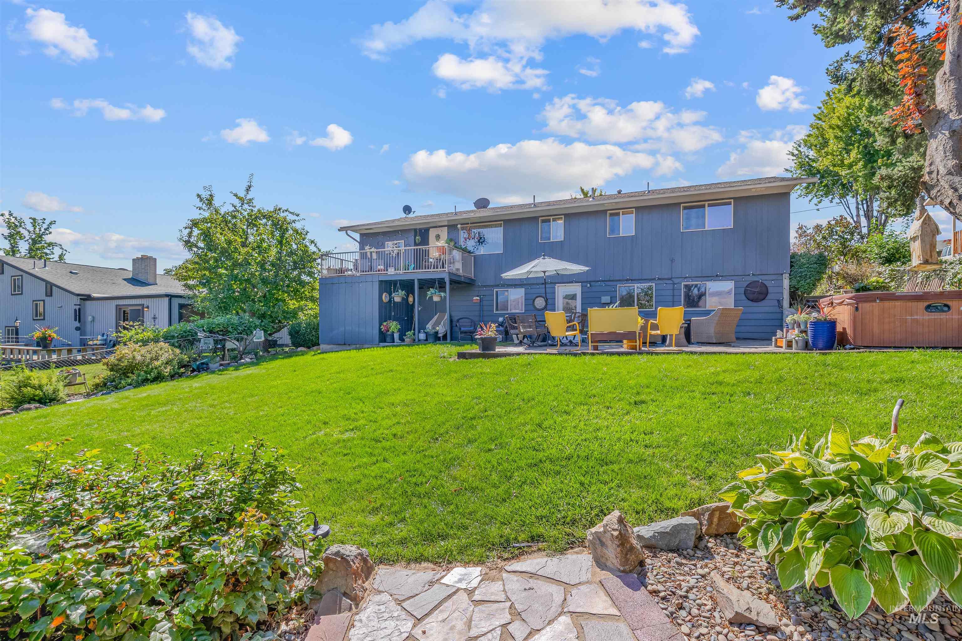 1212 21st Avenue, Clarkston, Washington 99403, 3 Bedrooms, 2 Bathrooms, Residential For Sale, Price $395,000, 98981079