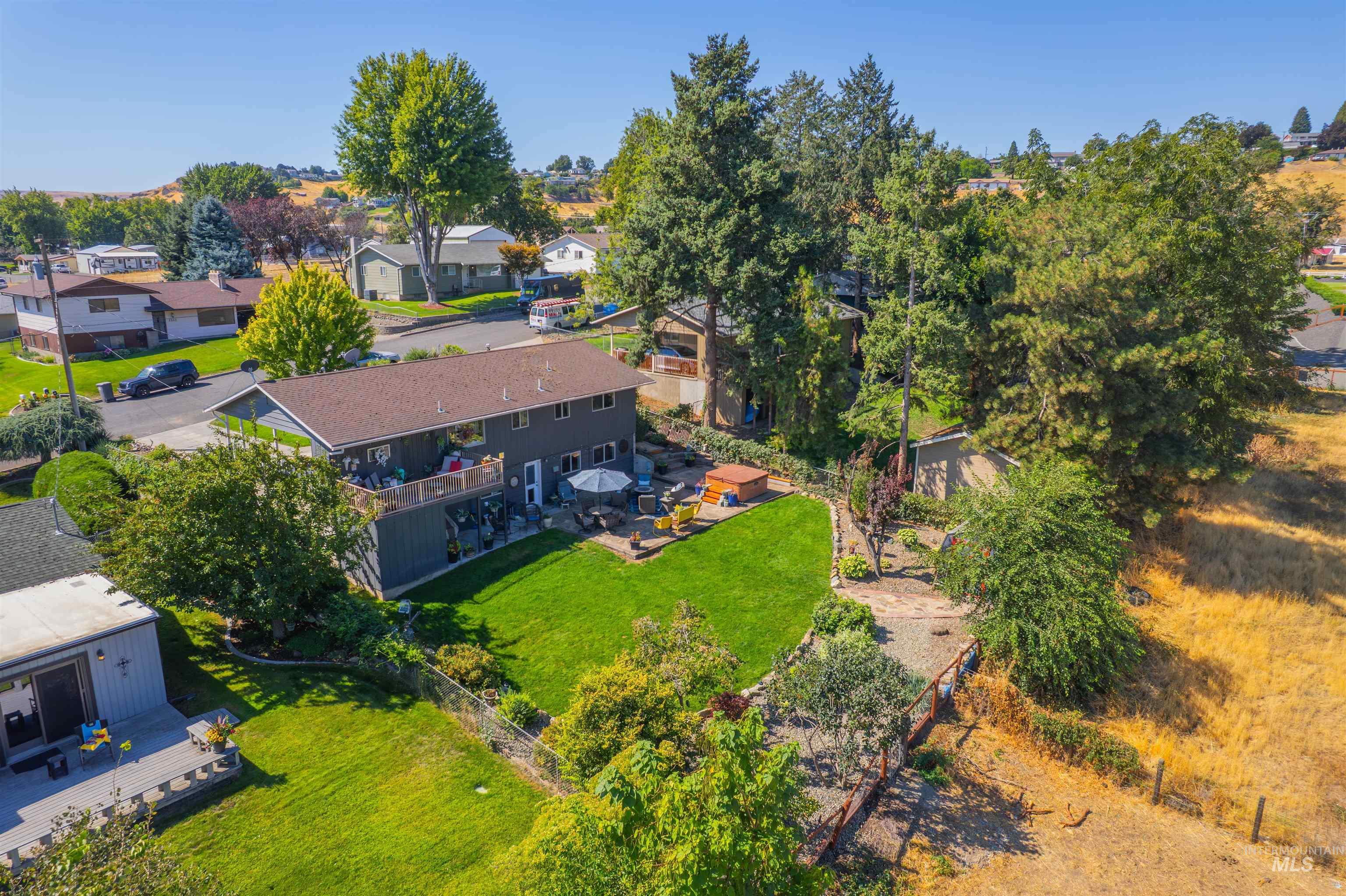 1212 21st Avenue, Clarkston, Washington 99403, 3 Bedrooms, 2 Bathrooms, Residential For Sale, Price $395,000, 98981079