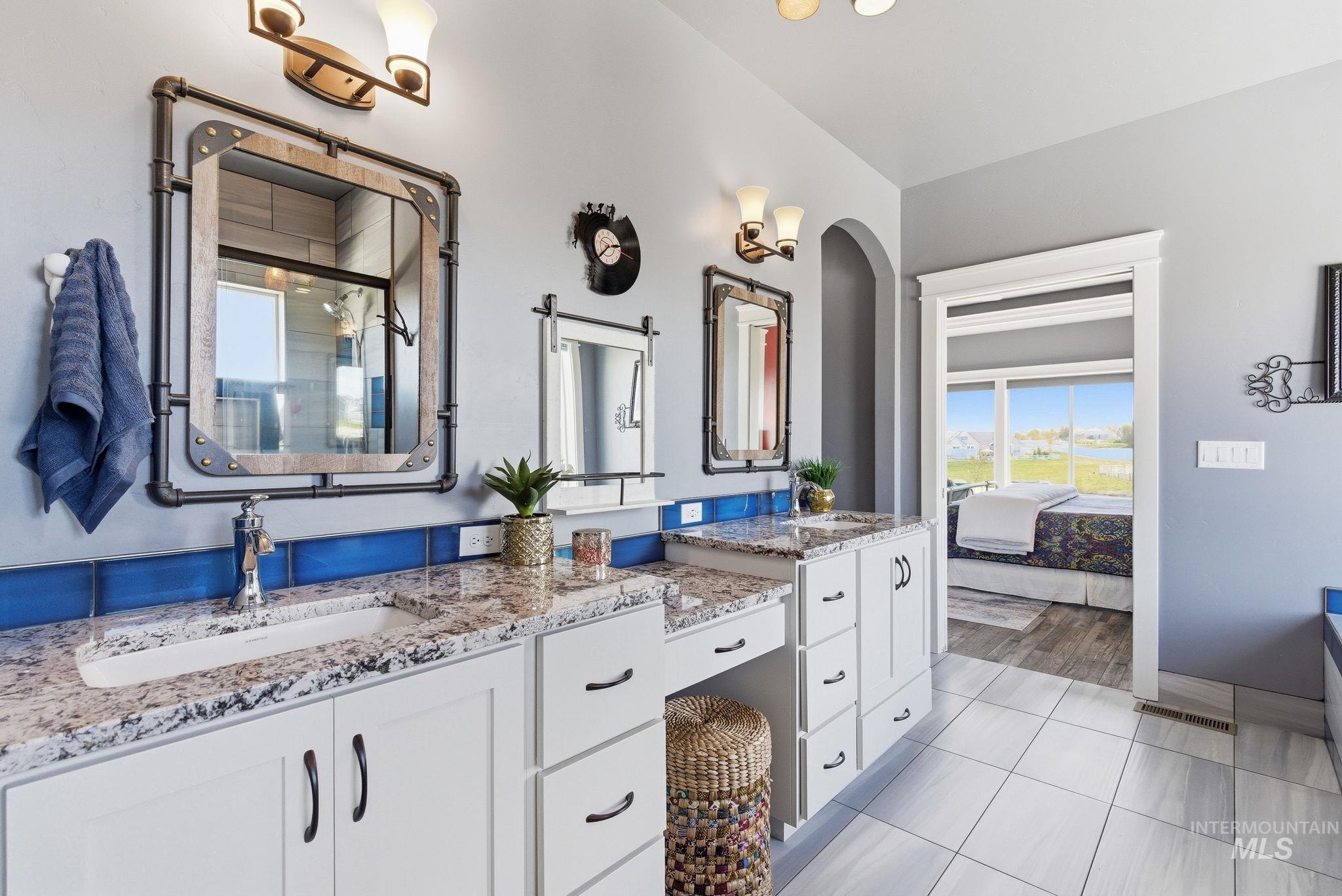 14959 RED BARN CT, Caldwell, Idaho 83607, 3 Bedrooms, 3 Bathrooms, Residential For Sale, Price $1,250,000, 98981080