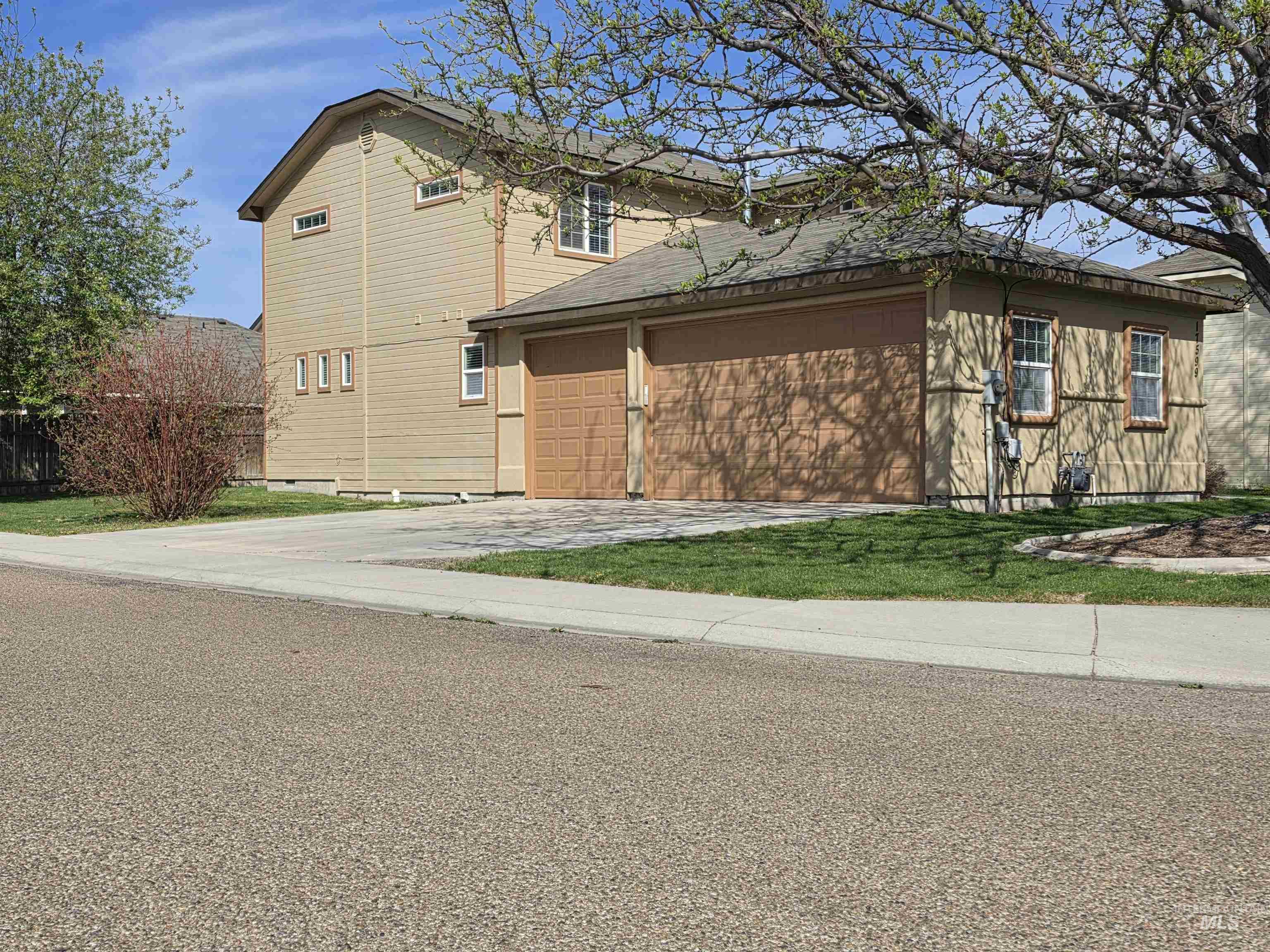 17599 Dark Zebra Way, Nampa, Idaho 83687-8168, 4 Bedrooms, 2.5 Bathrooms, Residential For Sale, Price $398,890, 98981082