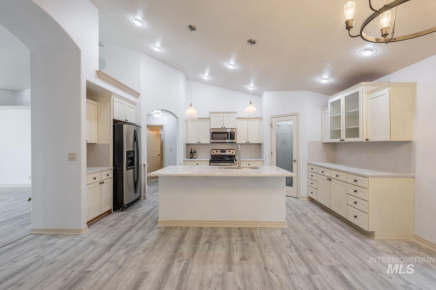 4227 N Rhodes Ave, Meridian, Idaho 83646-6302, 4 Bedrooms, 2 Bathrooms, Residential For Sale, Price $619,000, 98981083