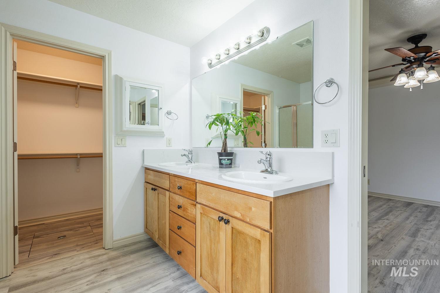 4227 N Rhodes Ave, Meridian, Idaho 83646-6302, 4 Bedrooms, 2 Bathrooms, Residential For Sale, Price $619,000, 98981083