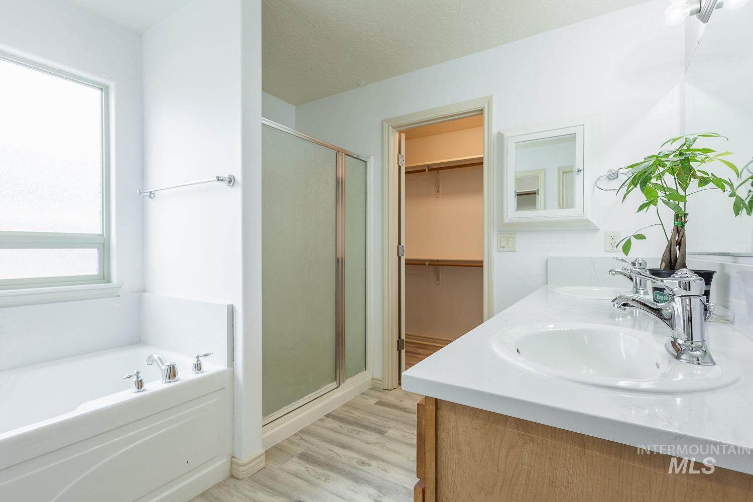 4227 N Rhodes Ave, Meridian, Idaho 83646-6302, 4 Bedrooms, 2 Bathrooms, Residential For Sale, Price $619,000, 98981083