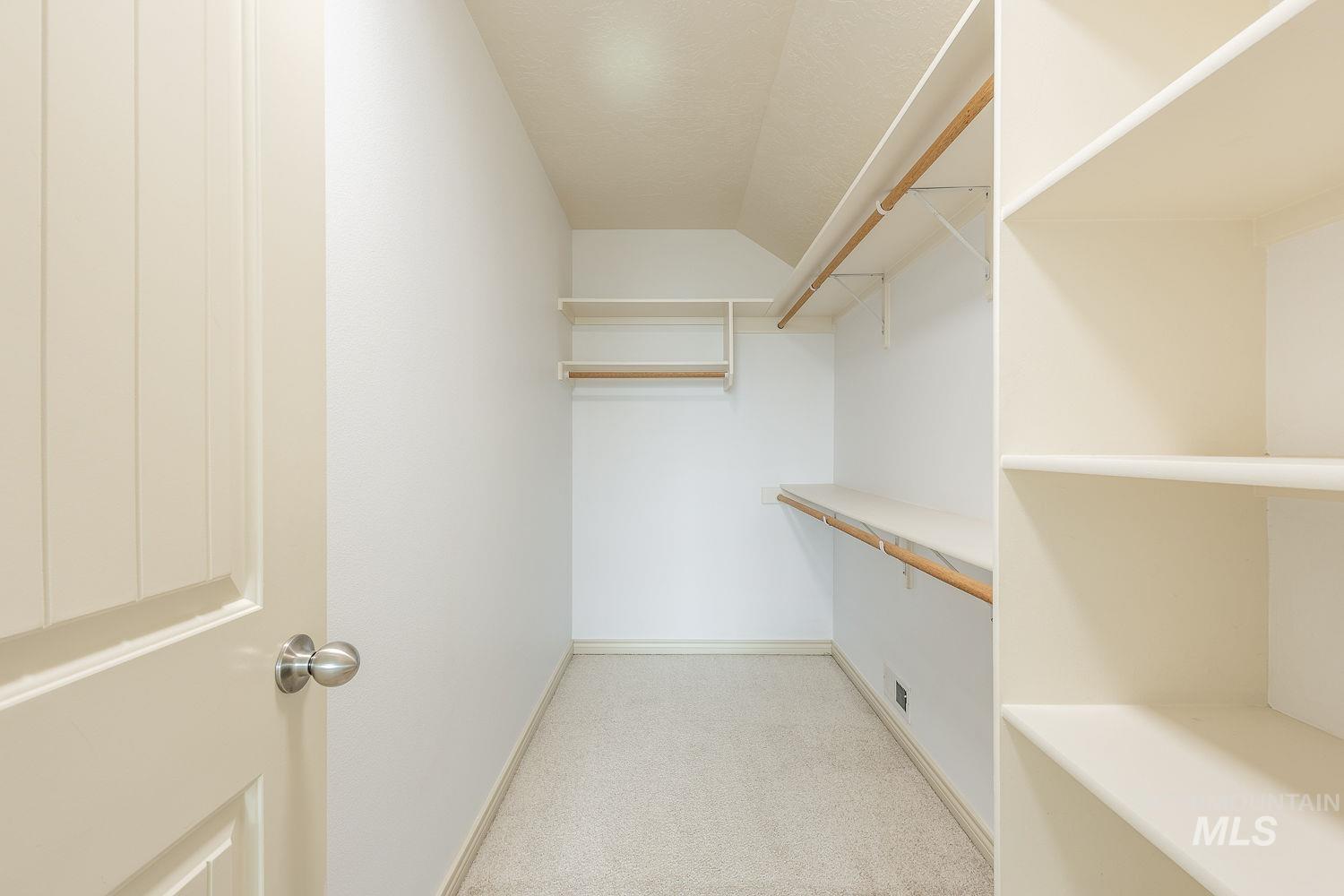 4227 N Rhodes Ave, Meridian, Idaho 83646-6302, 4 Bedrooms, 2 Bathrooms, Residential For Sale, Price $619,000, 98981083