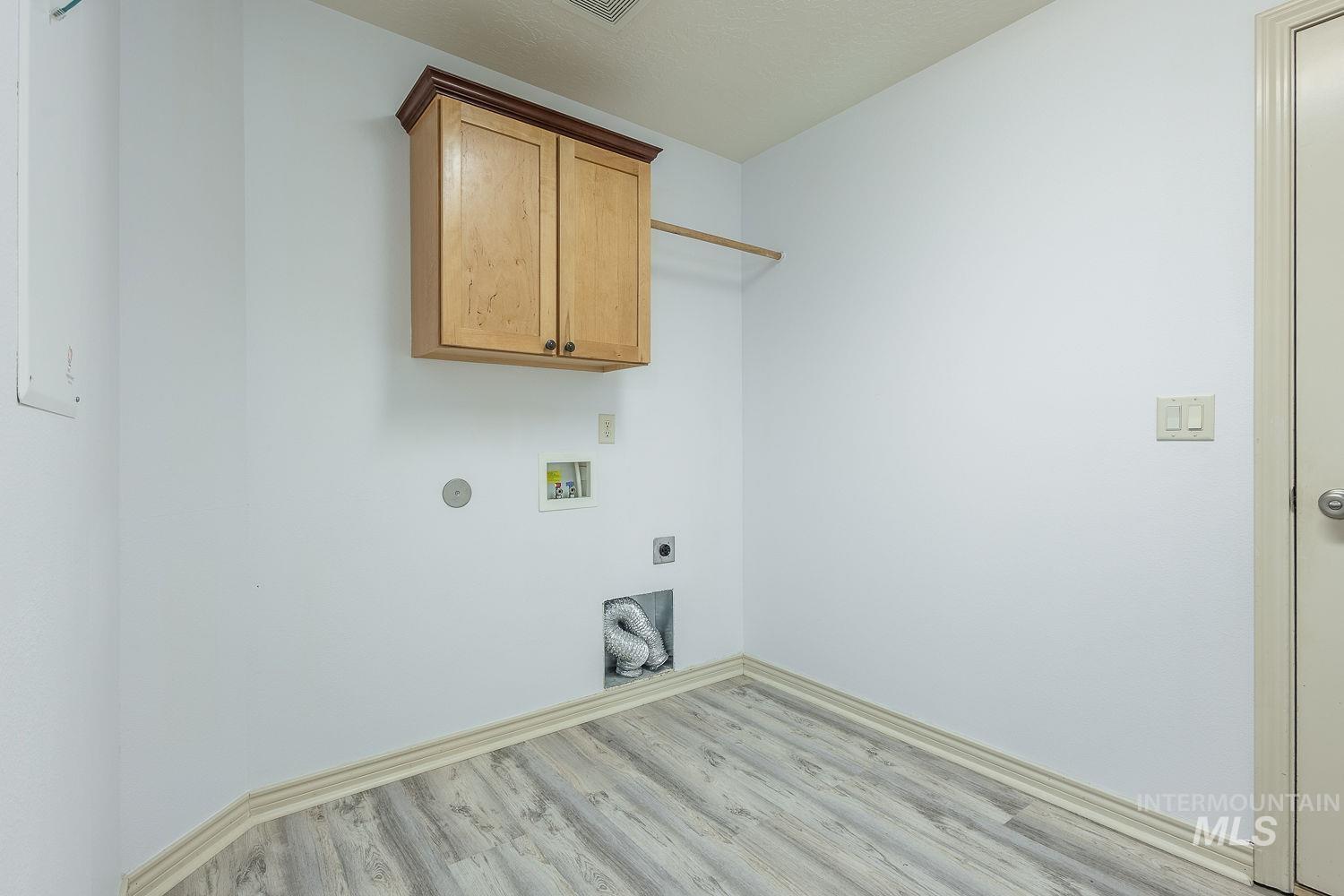 4227 N Rhodes Ave, Meridian, Idaho 83646-6302, 4 Bedrooms, 2 Bathrooms, Residential For Sale, Price $619,000, 98981083