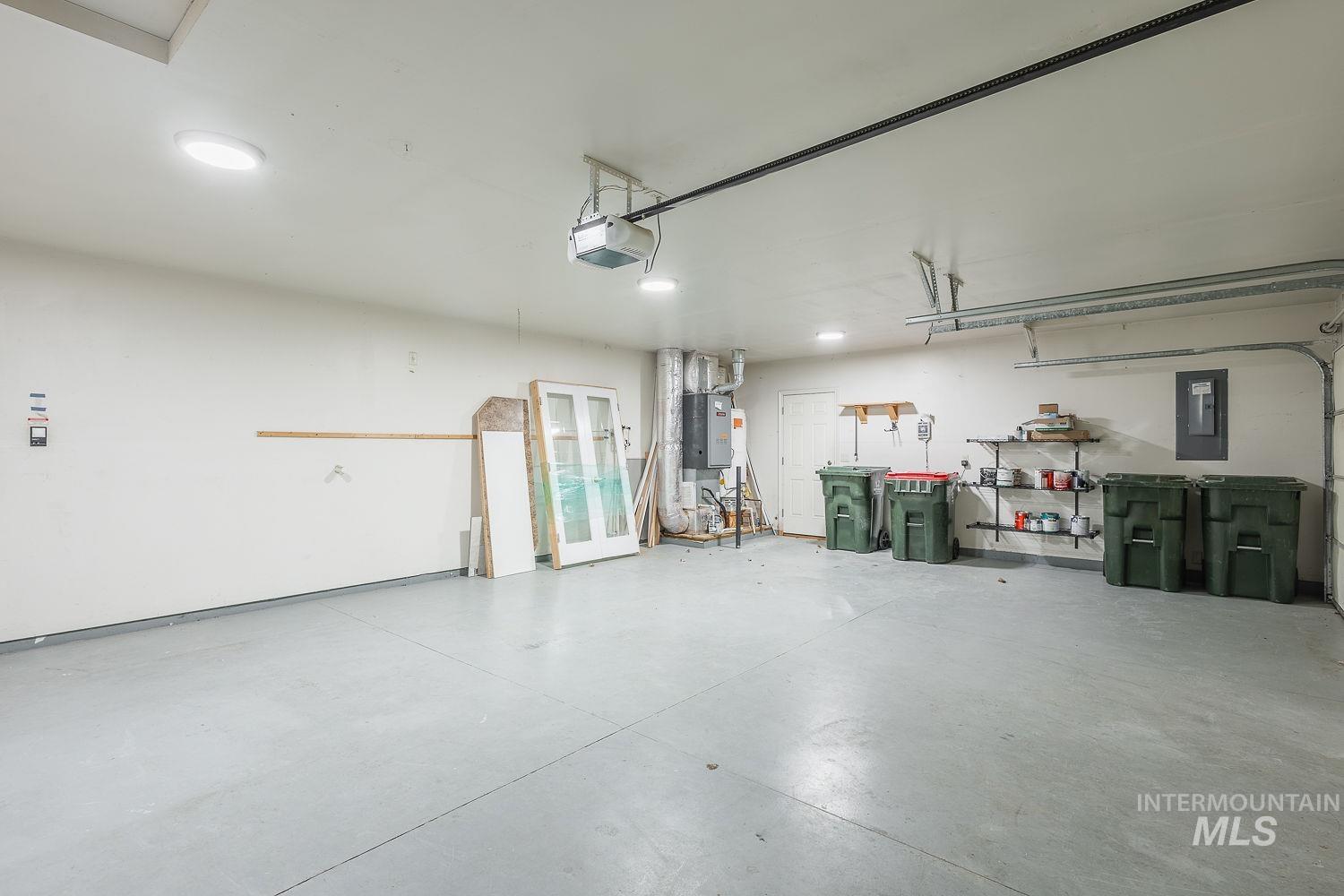 4227 N Rhodes Ave, Meridian, Idaho 83646-6302, 4 Bedrooms, 2 Bathrooms, Residential For Sale, Price $619,000, 98981083