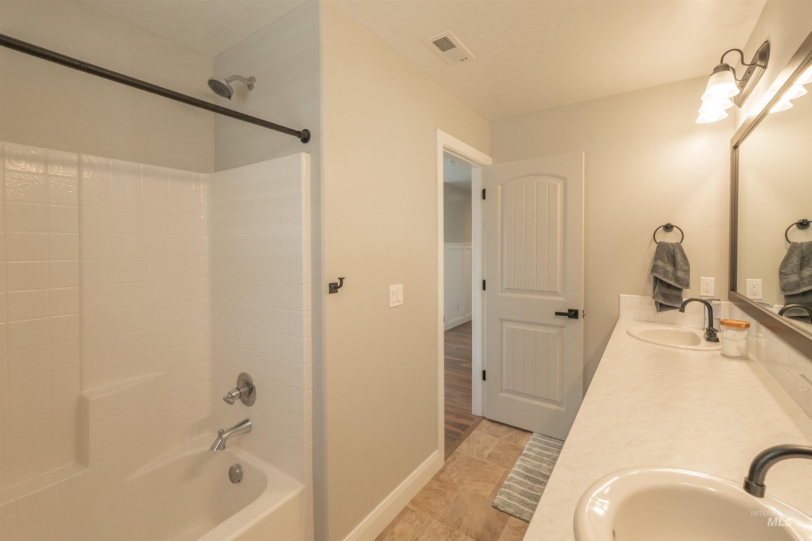 1274 E Imlay St, Kuna, Idaho 83634, 6 Bedrooms, 3 Bathrooms, Residential For Sale, Price $555,000, 98981084