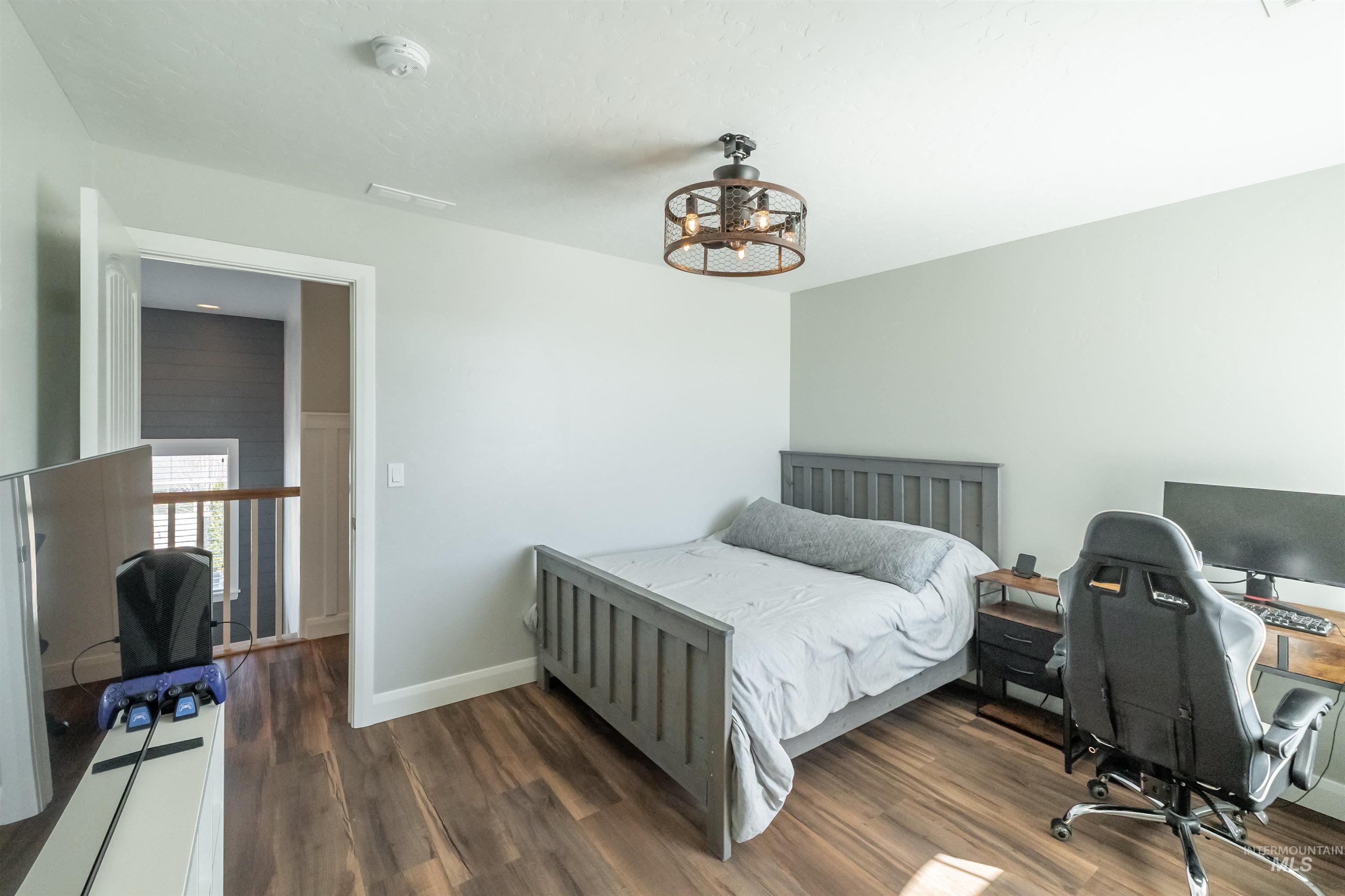 1274 E Imlay St, Kuna, Idaho 83634, 6 Bedrooms, 3 Bathrooms, Residential For Sale, Price $555,000, 98981084