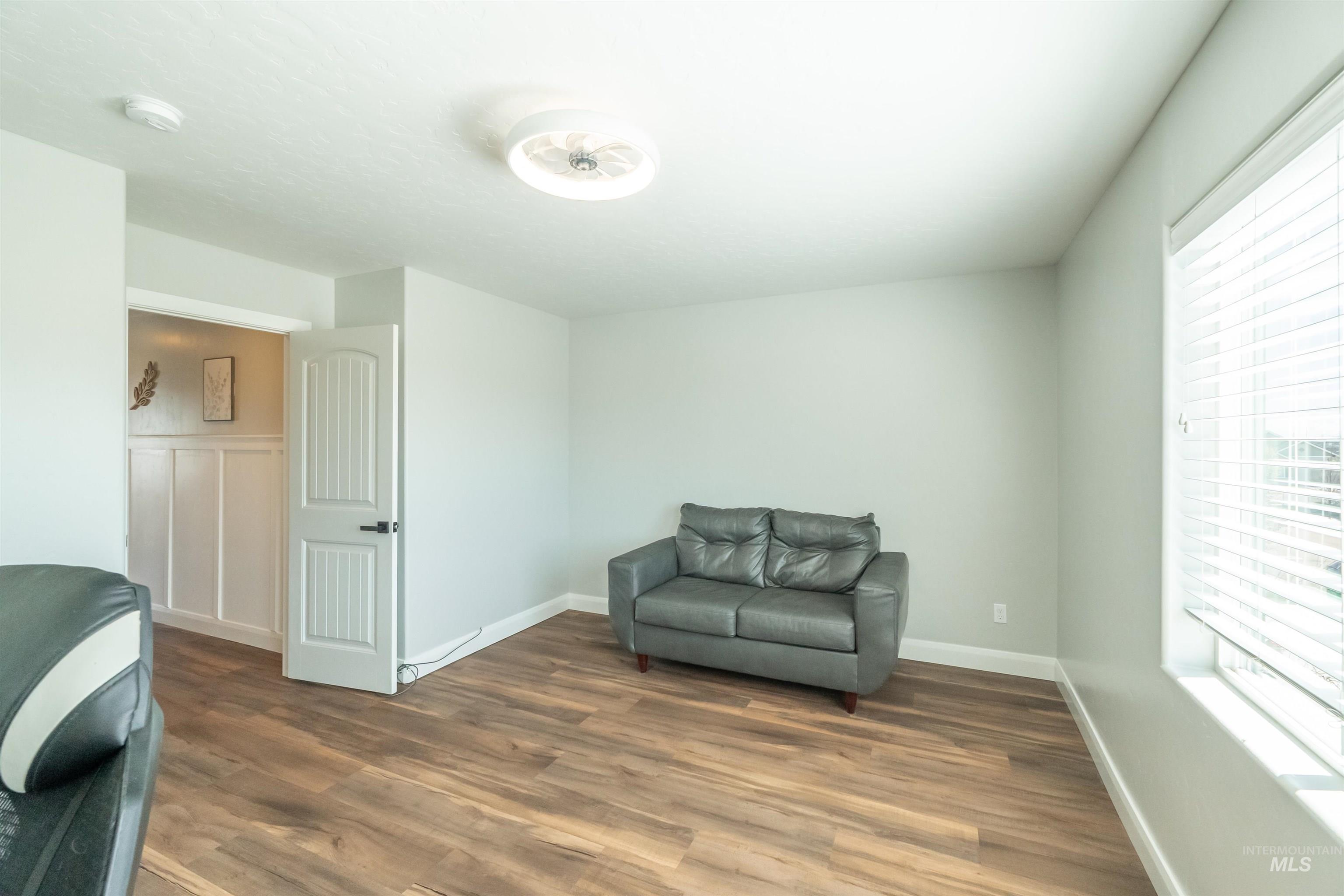 1274 E Imlay St, Kuna, Idaho 83634, 6 Bedrooms, 3 Bathrooms, Residential For Sale, Price $555,000, 98981084