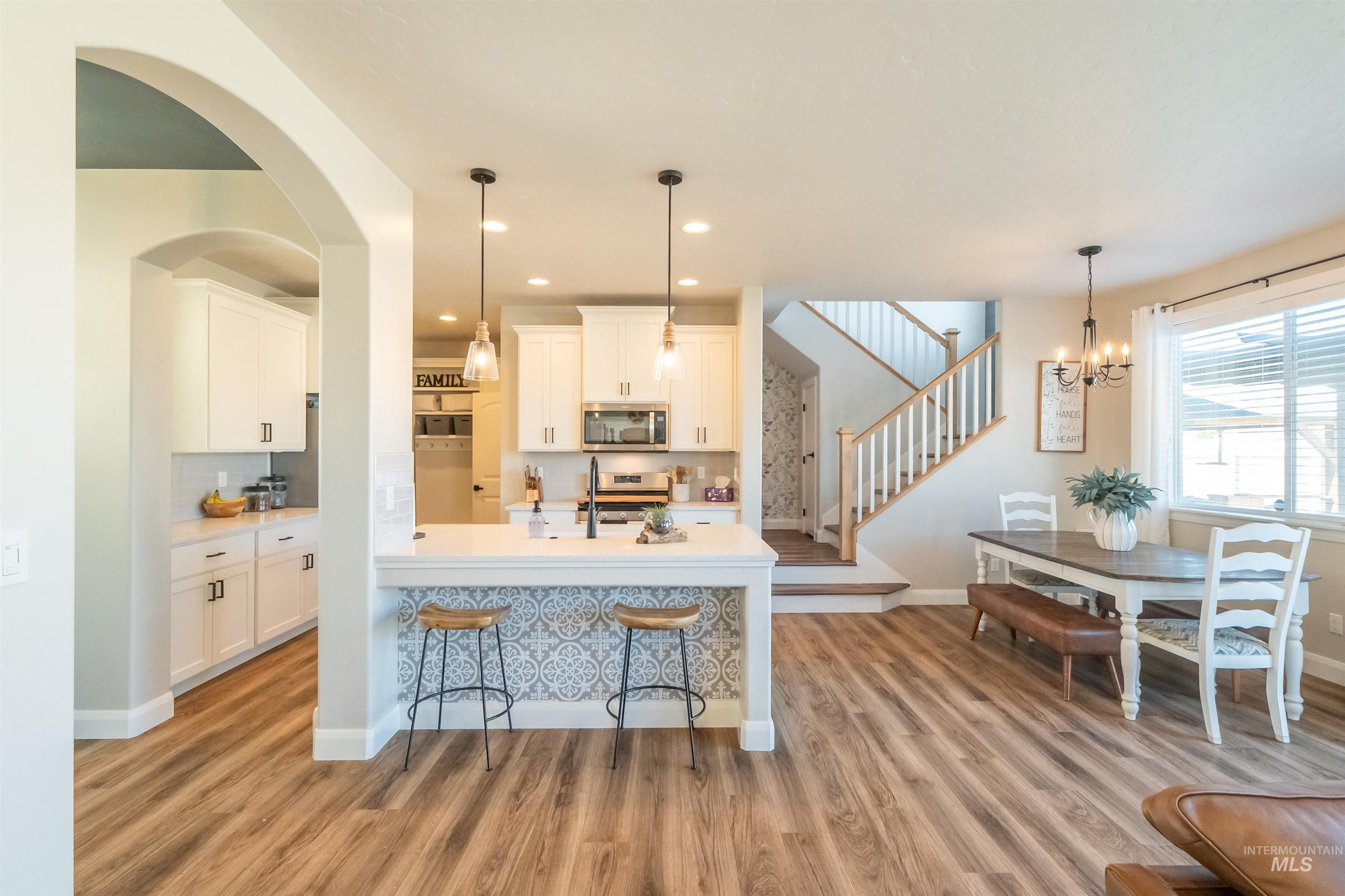 1274 E Imlay St, Kuna, Idaho 83634, 6 Bedrooms, 3 Bathrooms, Residential For Sale, Price $555,000, 98981084