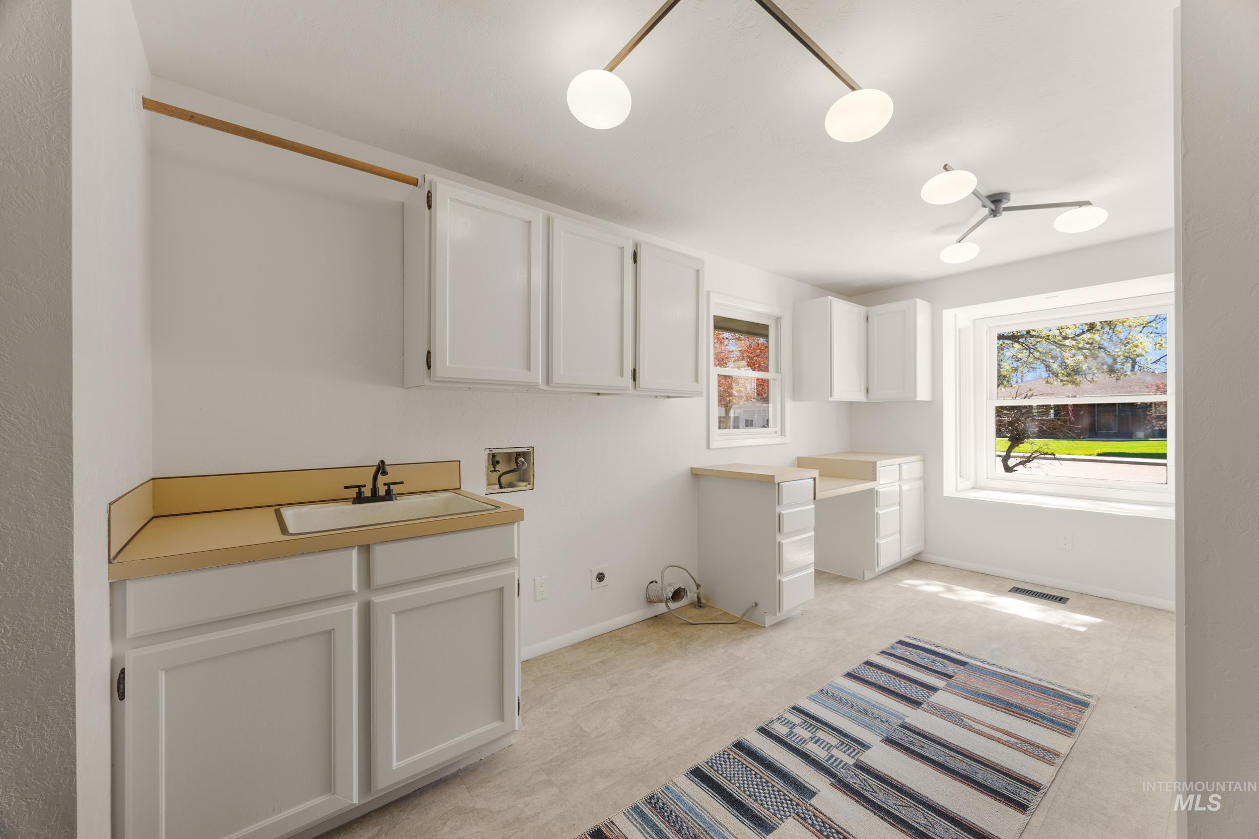 6512 W Morton Dr, Boise, Idaho 83704, 4 Bedrooms, 2.5 Bathrooms, Residential For Sale, Price $700,000, 98981085