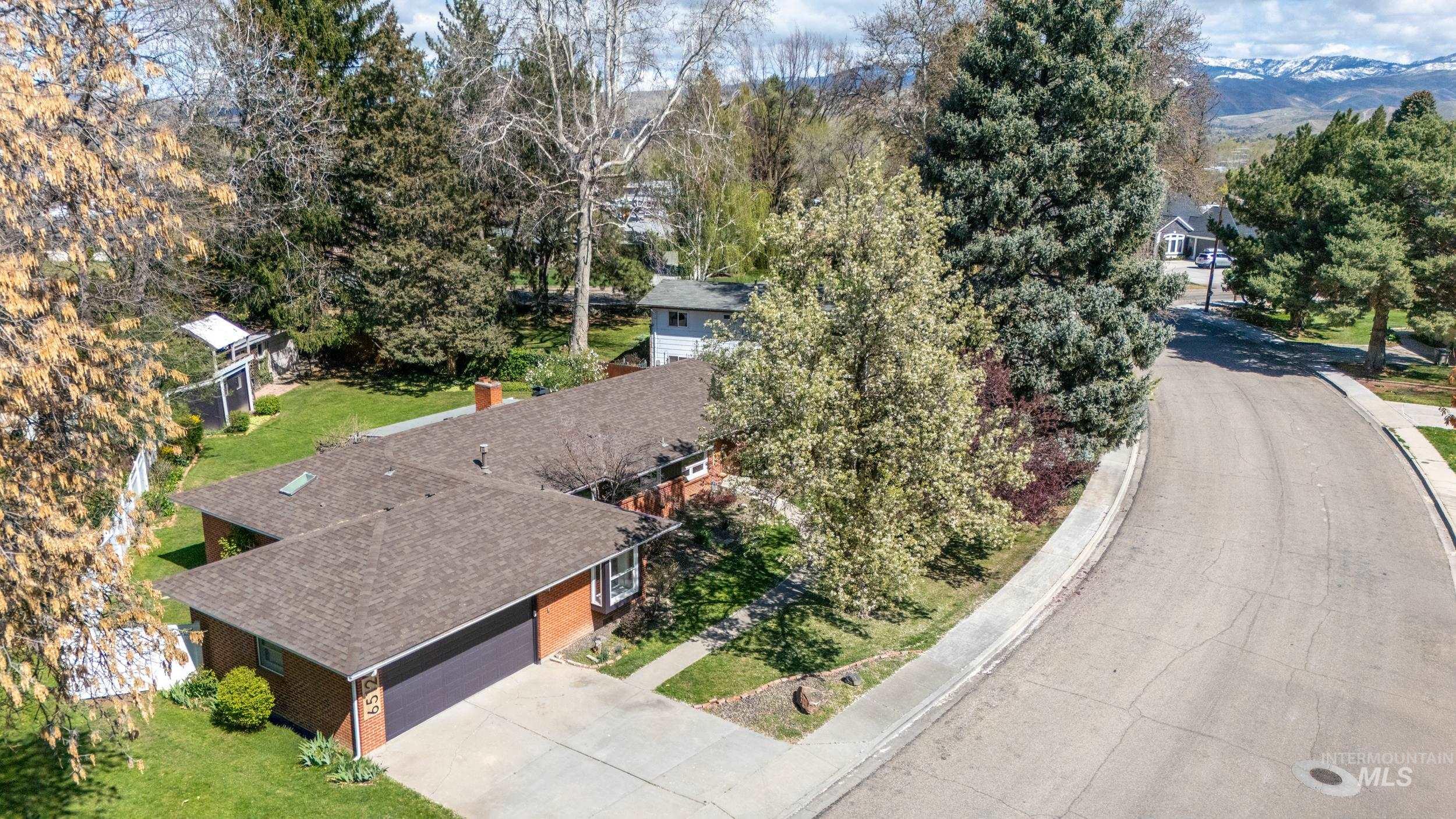 6512 W Morton Dr, Boise, Idaho 83704, 4 Bedrooms, 2.5 Bathrooms, Residential For Sale, Price $700,000, 98981085