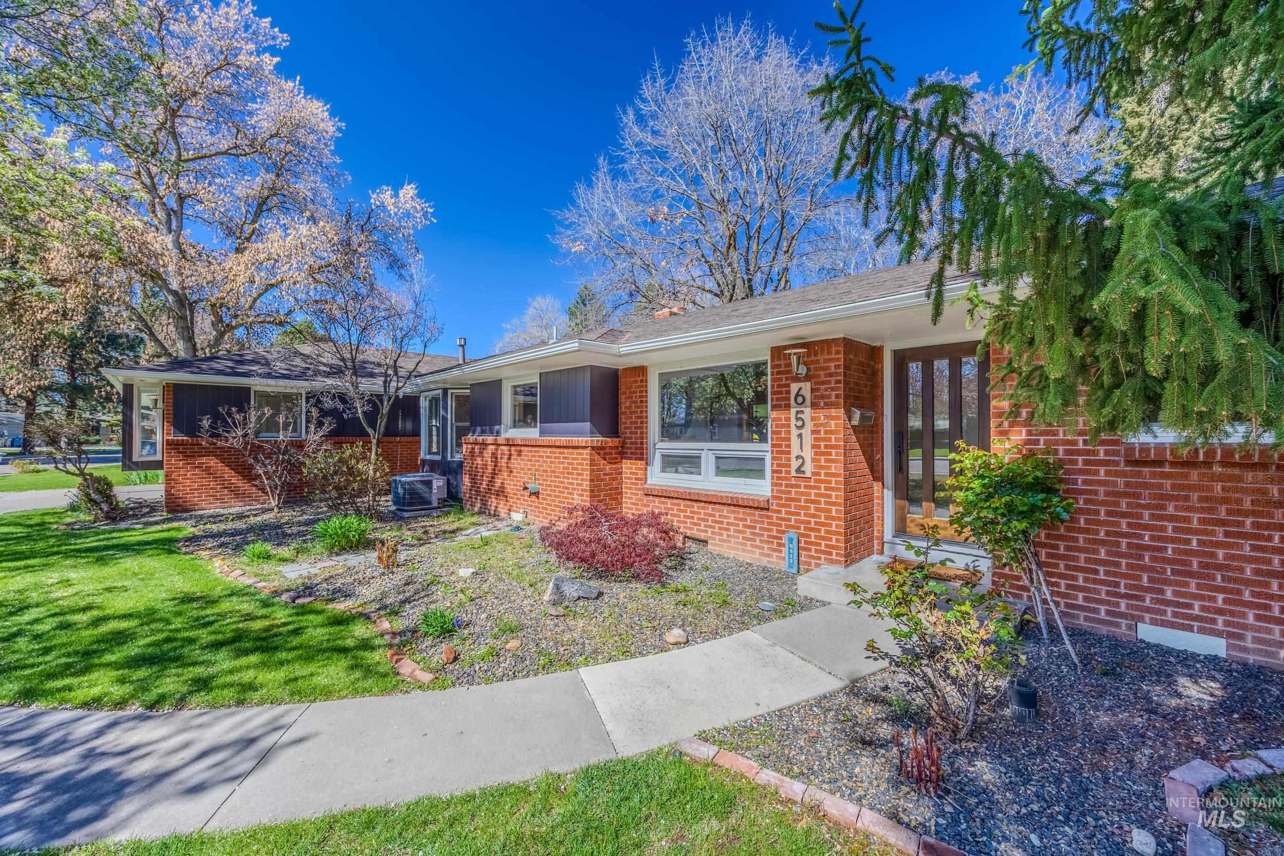 6512 W Morton Dr, Boise, Idaho 83704, 4 Bedrooms, 2.5 Bathrooms, Residential For Sale, Price $700,000, 98981085