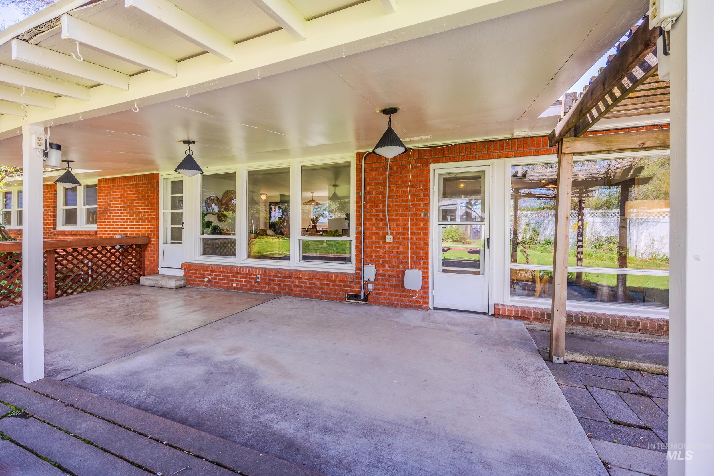 6512 W Morton Dr, Boise, Idaho 83704, 4 Bedrooms, 2.5 Bathrooms, Residential For Sale, Price $700,000, 98981085