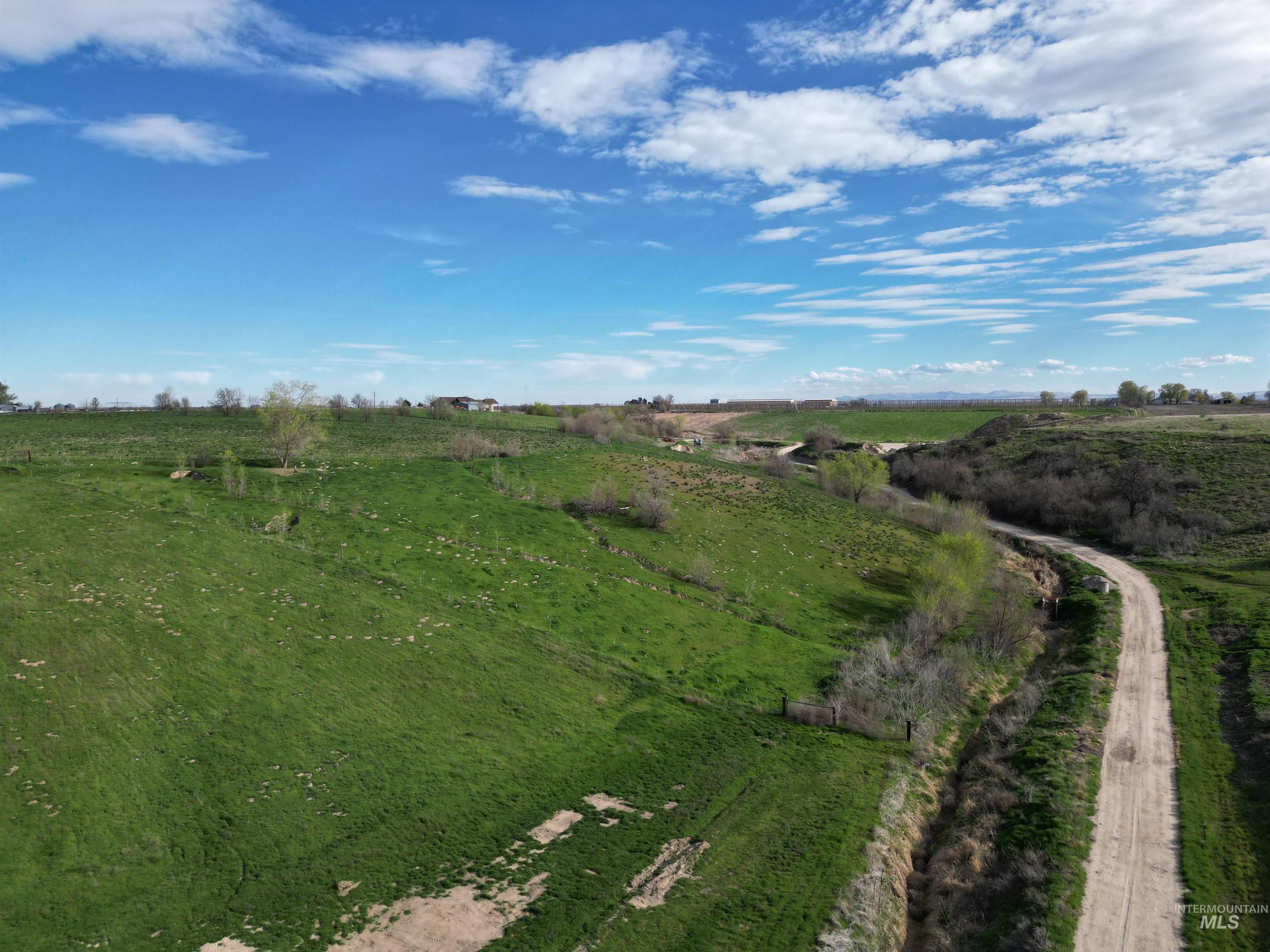 17.9ac TBD Mathews Rd, Parma, Idaho 83660, Land For Sale, Price $450,000,MLS 98981086