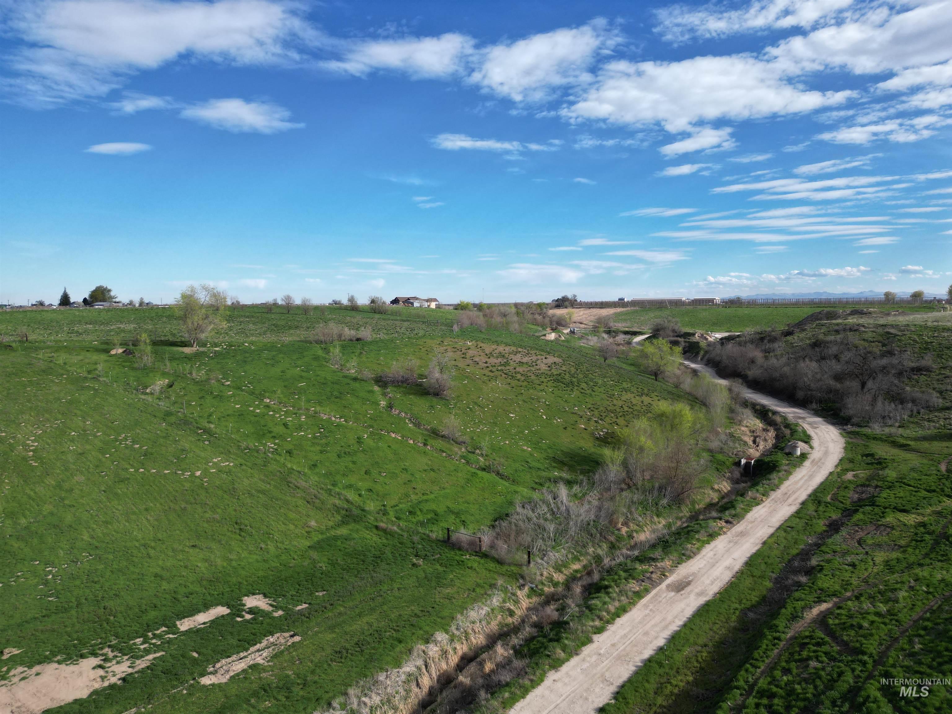 17.9ac TBD Mathews Rd, Parma, Idaho 83660, Land For Sale, Price $450,000,MLS 98981086