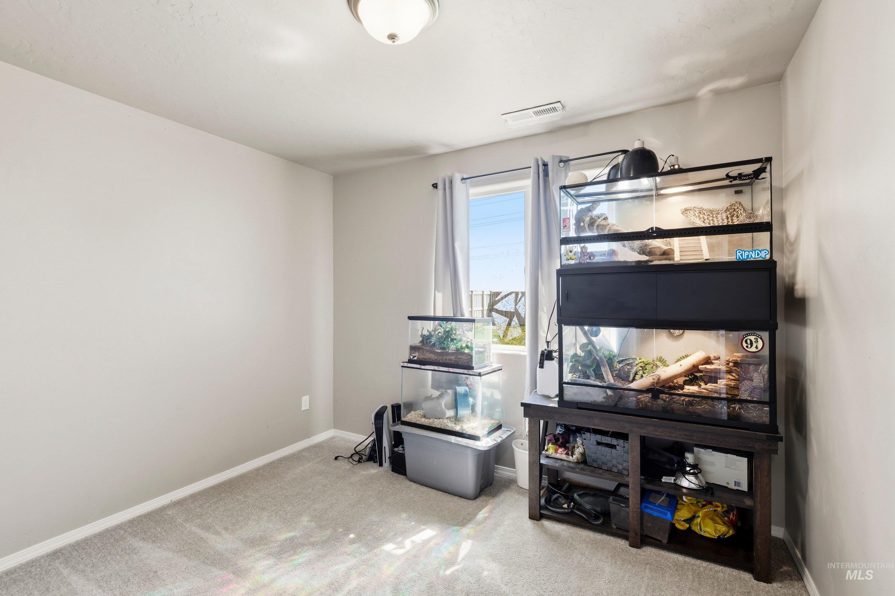 11359 Queensland Dr., Caldwell, Idaho 83605, 3 Bedrooms, 2 Bathrooms, Residential For Sale, Price $345,000, 98981088