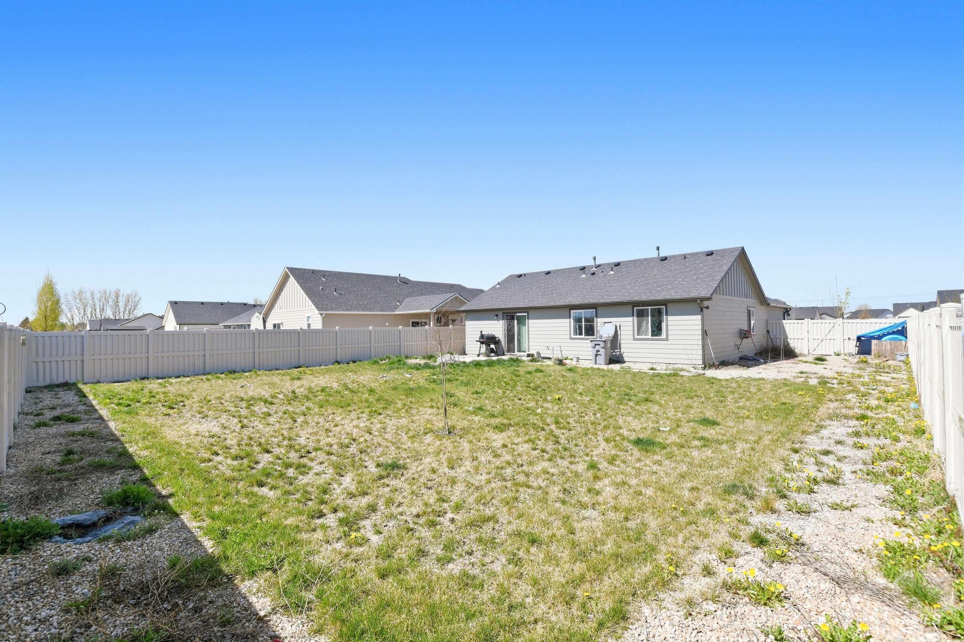 11359 Queensland Dr., Caldwell, Idaho 83605, 3 Bedrooms, 2 Bathrooms, Residential For Sale, Price $345,000, 98981088